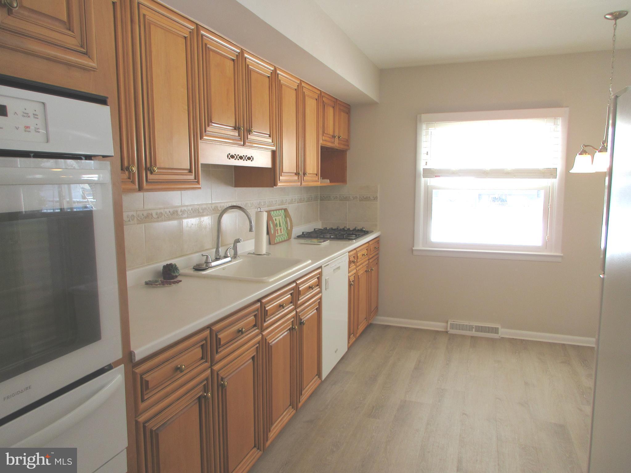 BURGUNDY HILLS - Residential