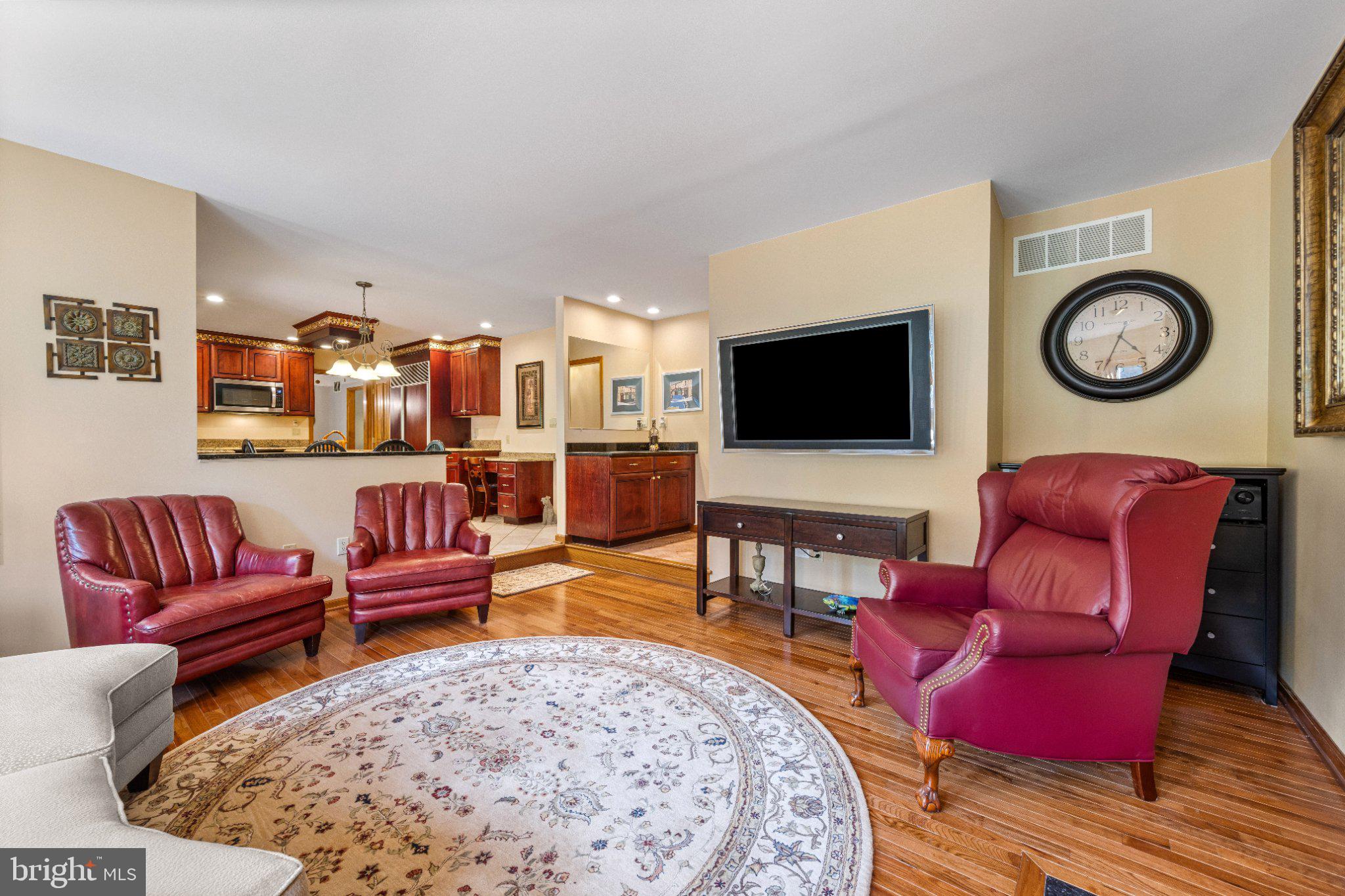 KINGSVILLE - Residential