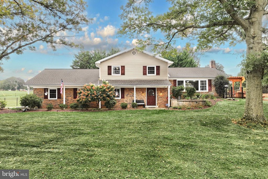 Photo of 420 Greenway Drive, RED LION, PA 17356 (MLS # PAYK2090086)