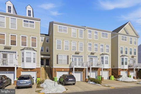 2454 CURIE COURT 24 HERNDON VA 20171