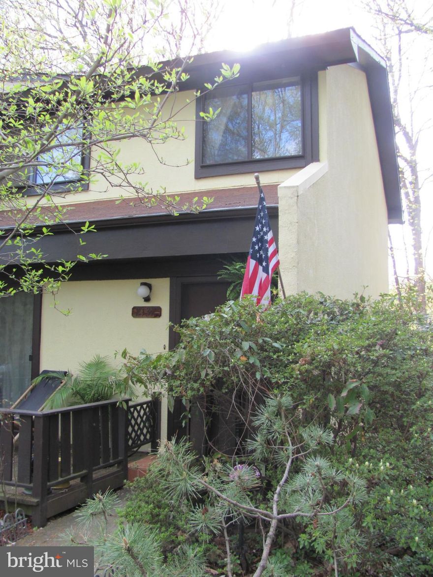 Charming Two Level-End Unit Townhouse  Main Level has solid flooring,  Large Living Room has custom moldings & Slider to Patio & fenced Yard. Fully Equipped Kitchen w/ Breakfast Bar & Dining Area. Wrought Iron Set for Coffee dining al fresco! Three Upper Level Bedrooms w/ Walk-in Closets share updated Full Bath. Backs to South Lakes Park...Walk to RestonTC... $50 per Applicant to Albrittain Group