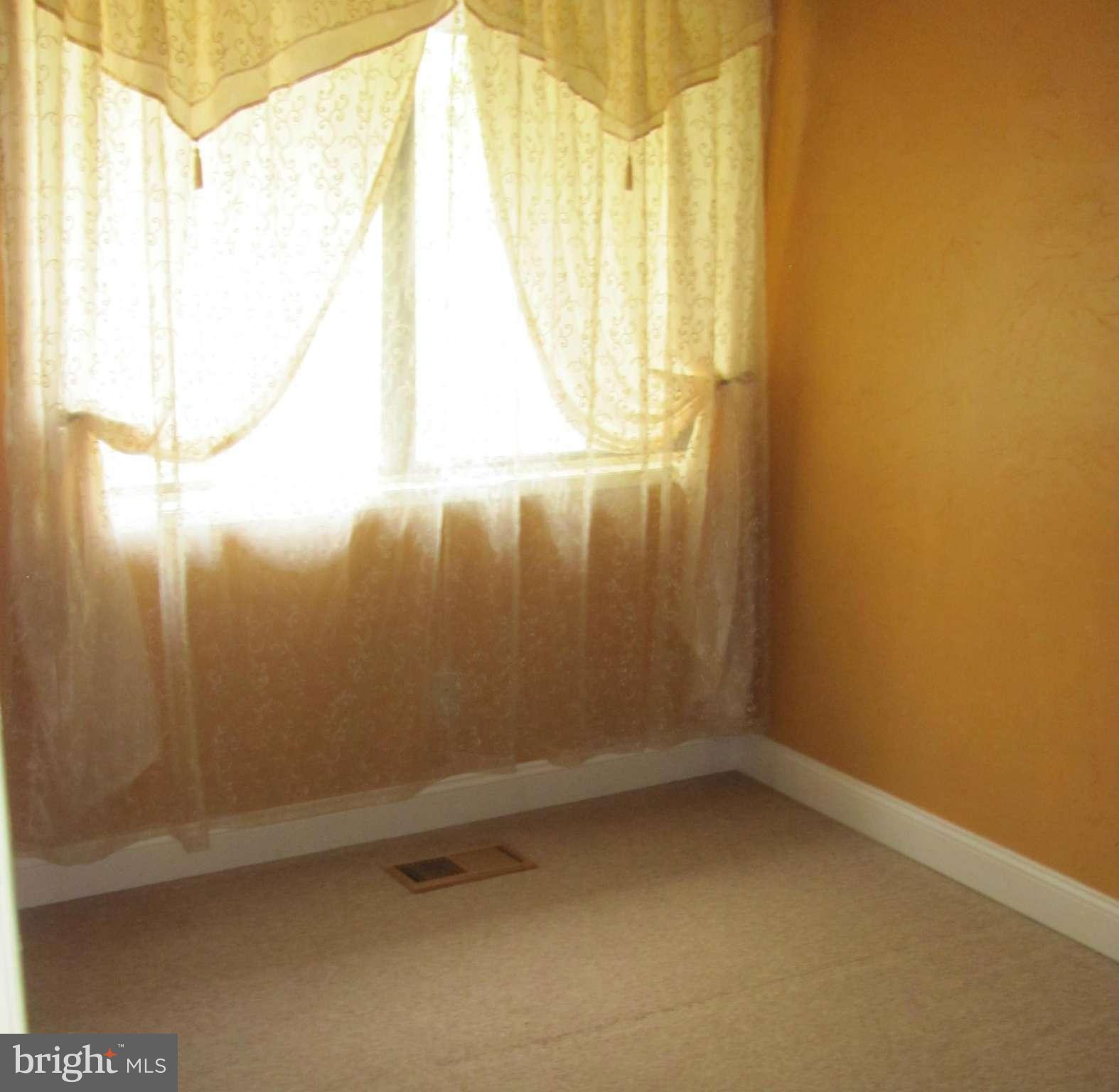 RESTON - Residential Lease