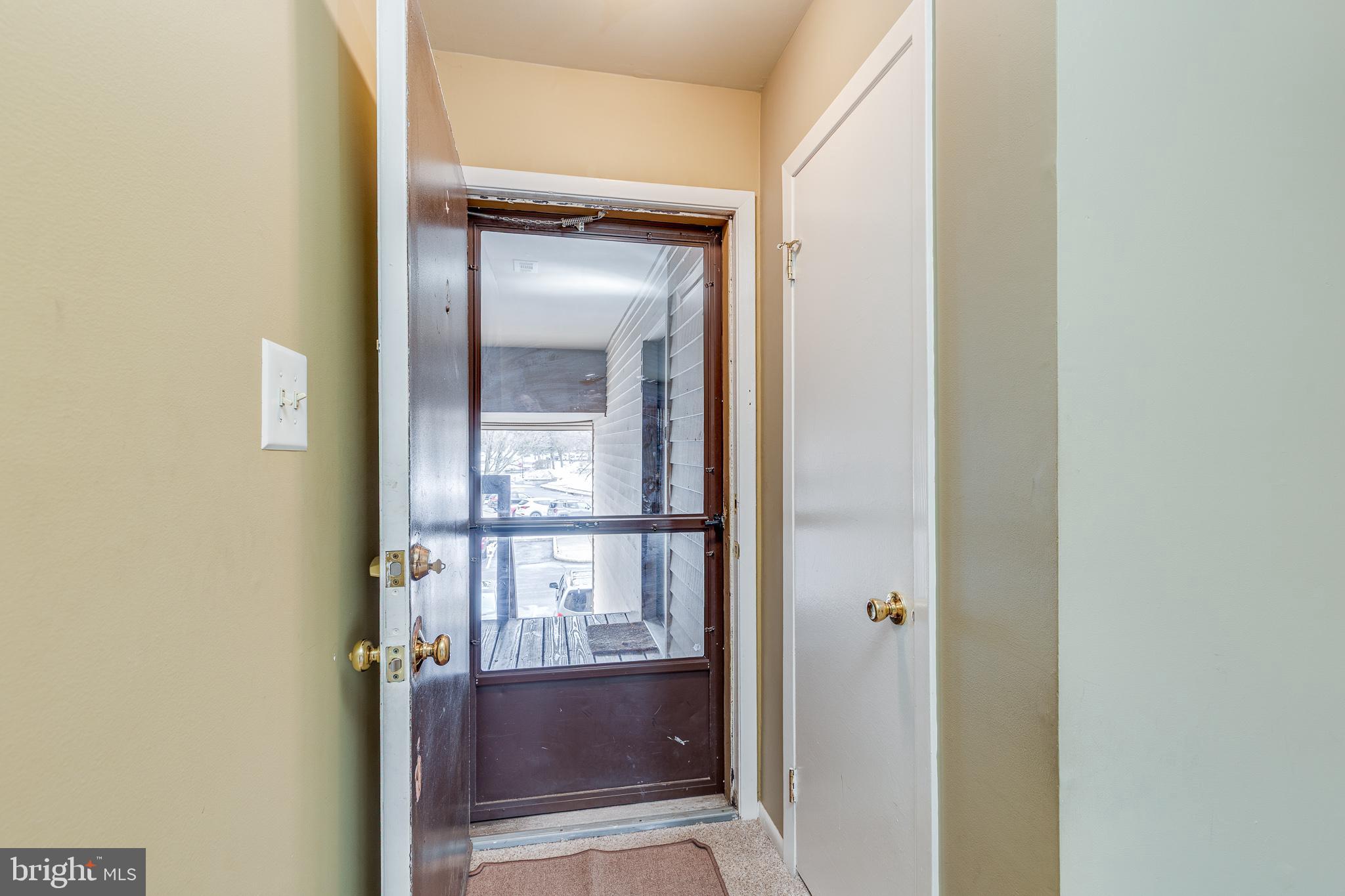 716 WOODHOLLOW DRIVE