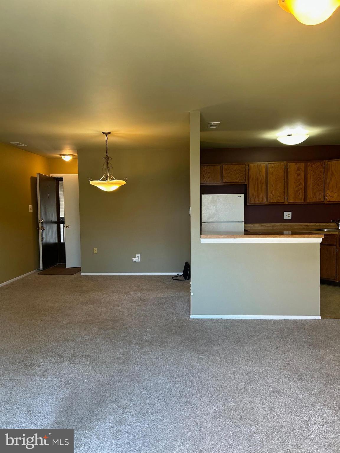 716 WOODHOLLOW DRIVE