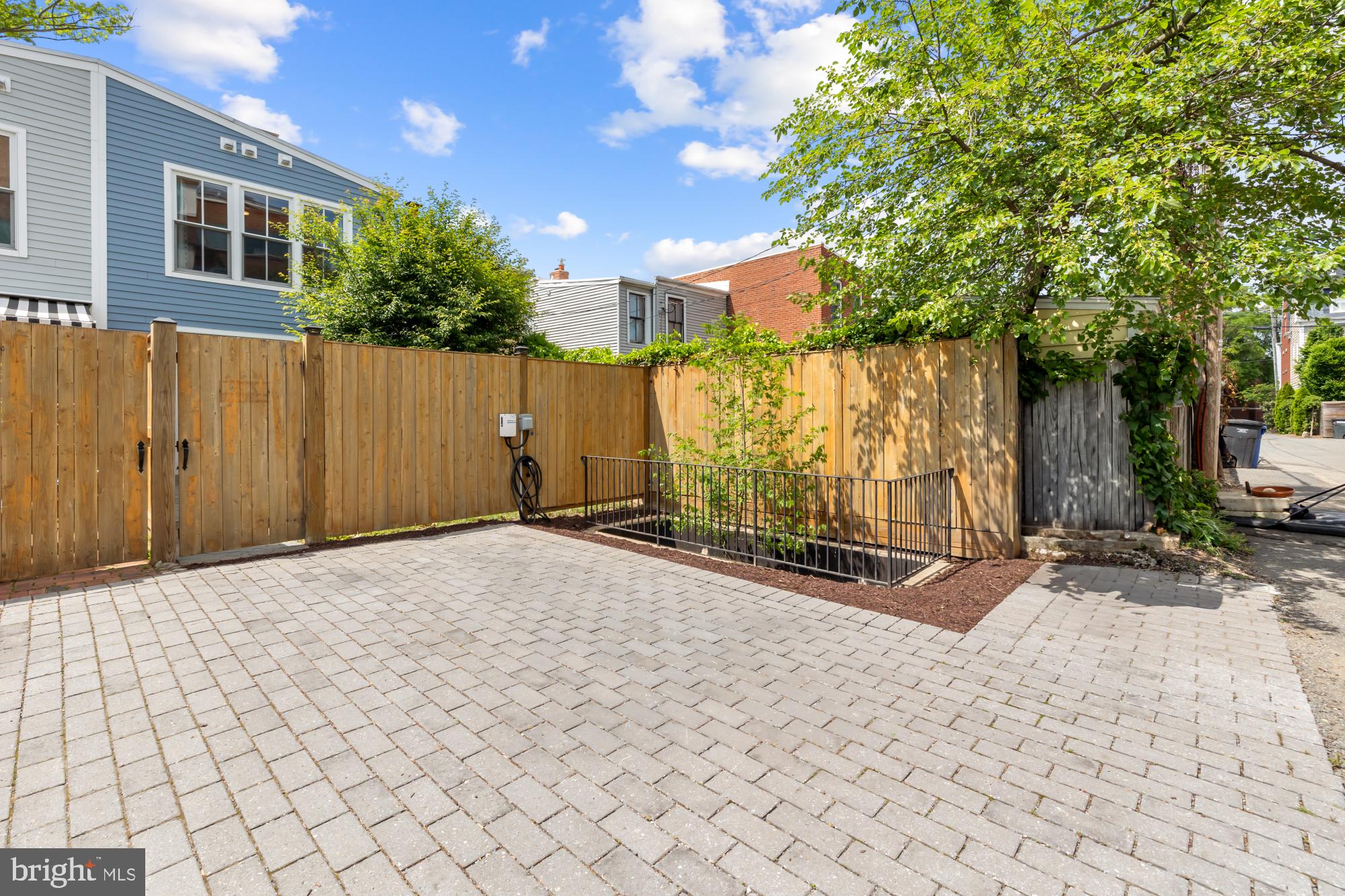 HISTORIC OLD TOWN - Residential