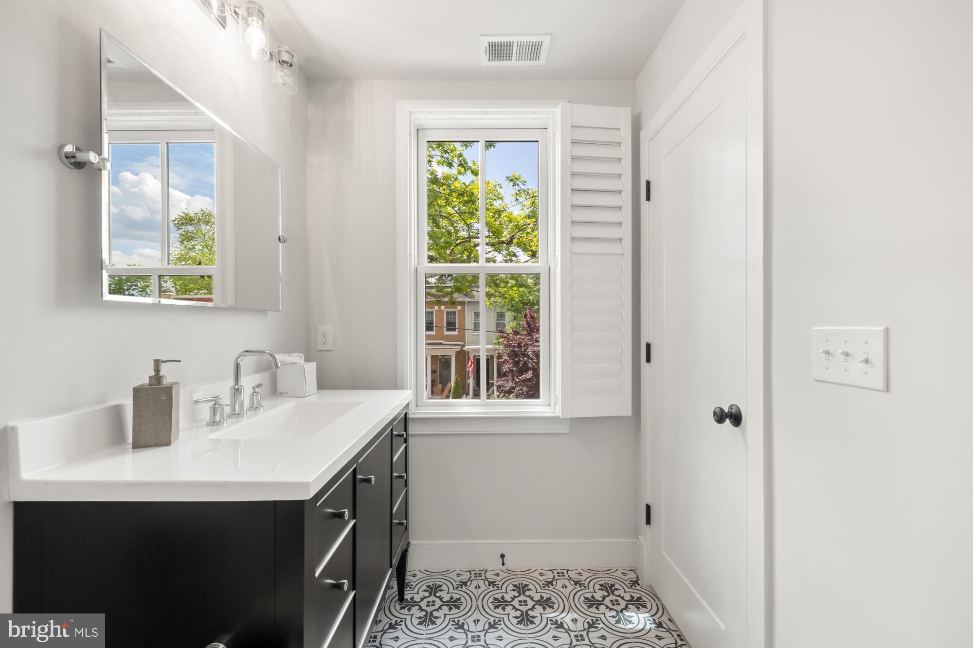 HISTORIC OLD TOWN - Residential