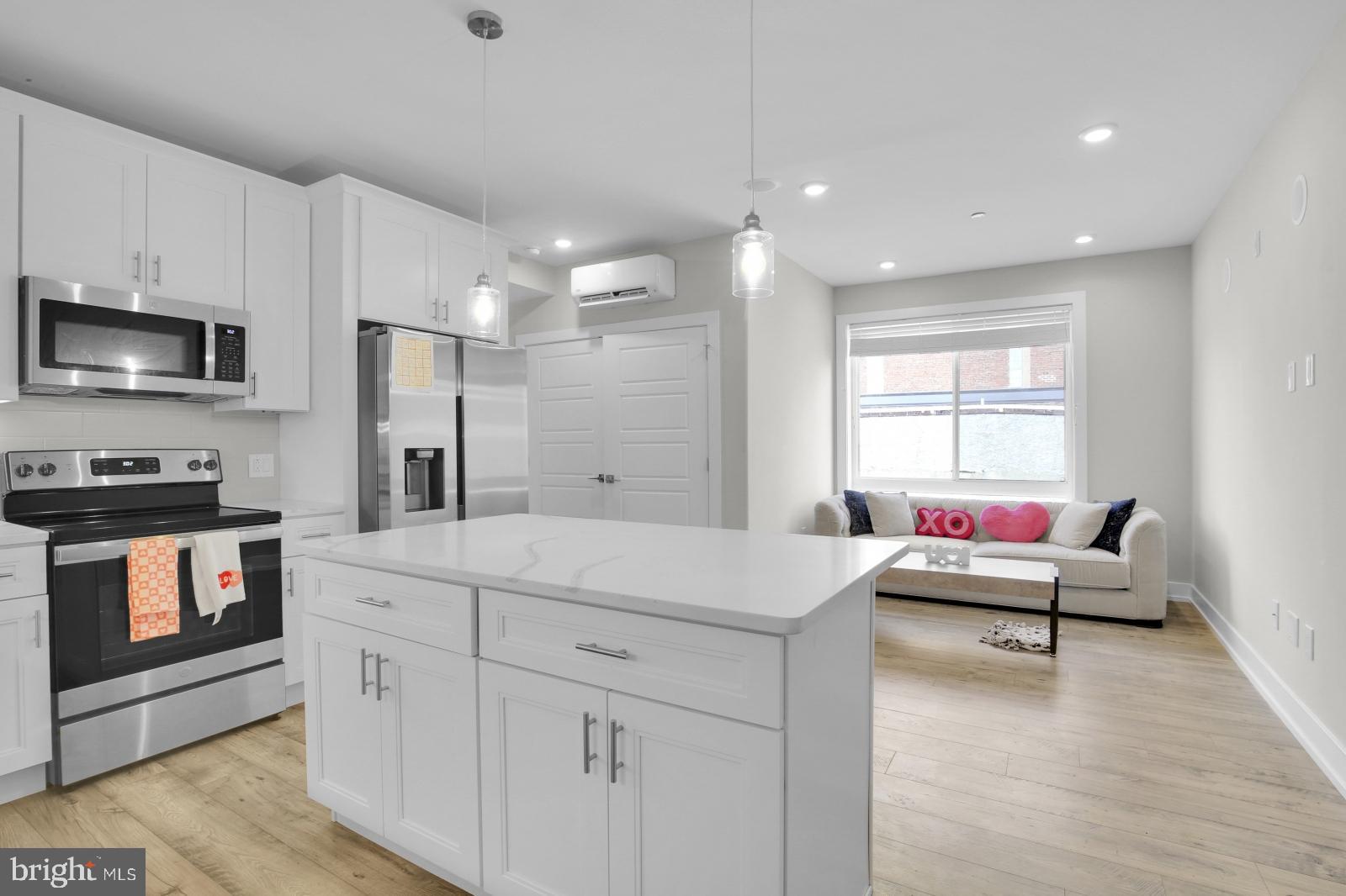 PHILADELPHIA (NORTH) - Residential Lease