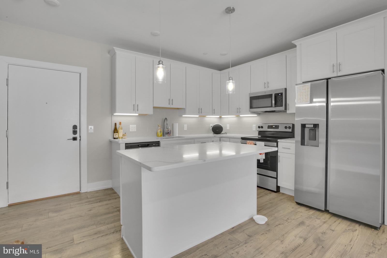 PHILADELPHIA (NORTH) - Residential Lease