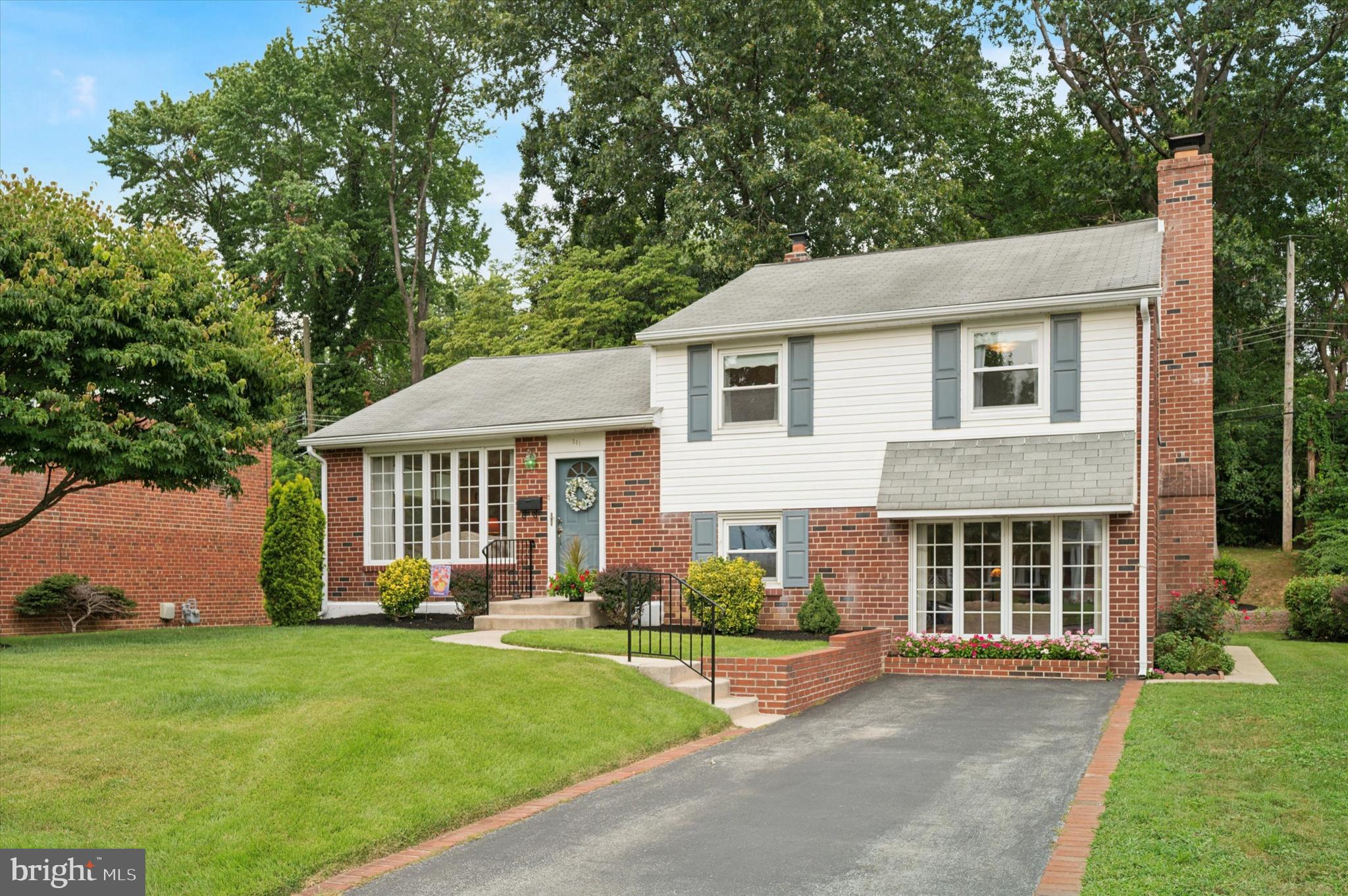 341 RITTENHOUSE CIRCLE