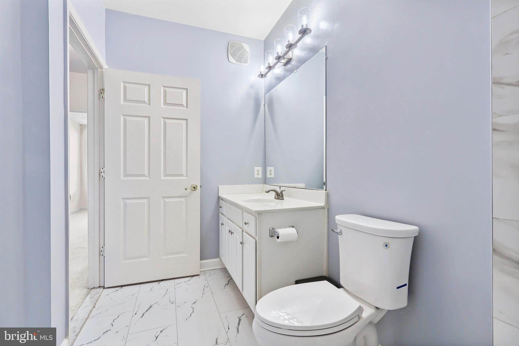 THE COMMONS ON POTOMAC SQUARE - Residential