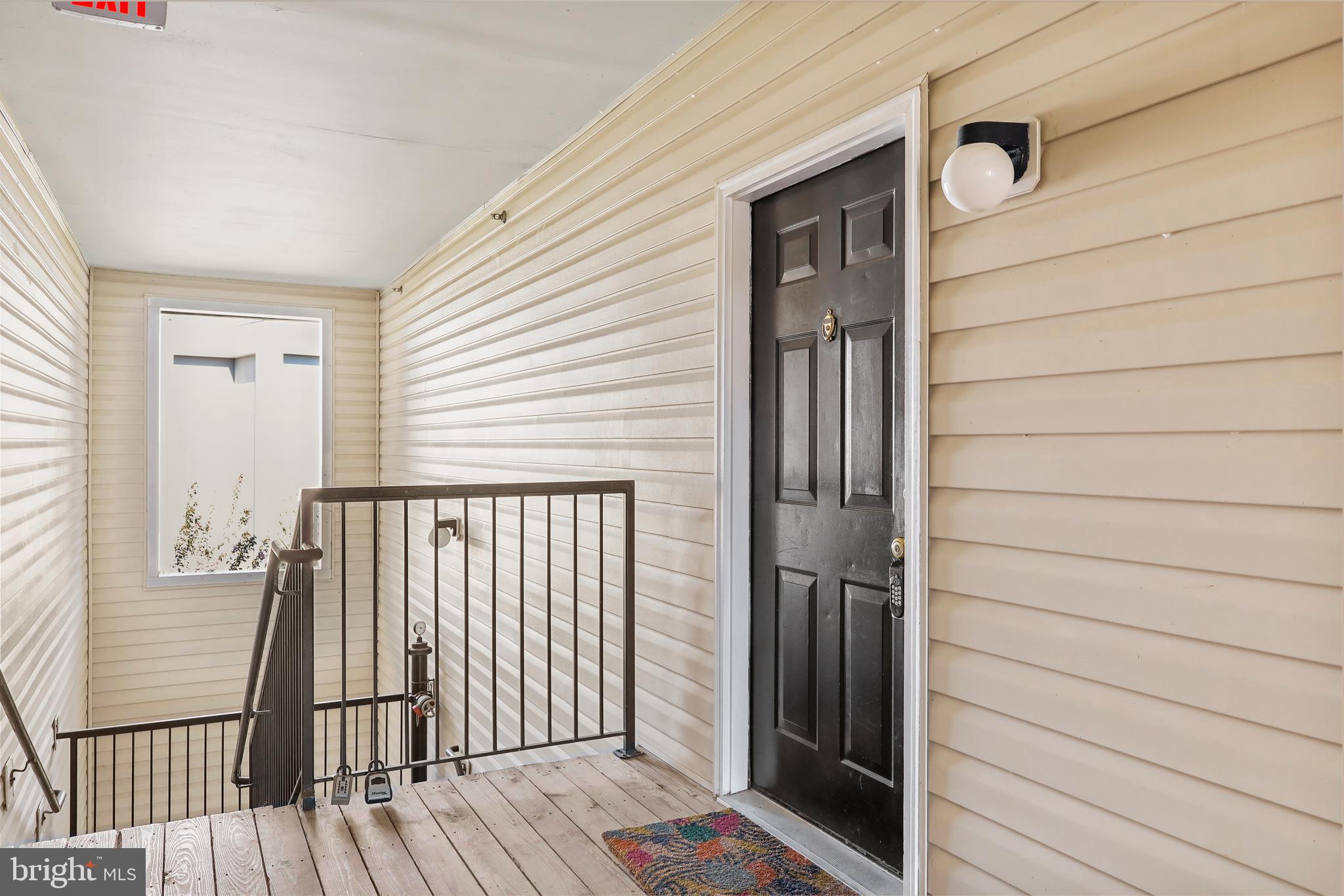 THE COMMONS ON POTOMAC SQUARE - Residential