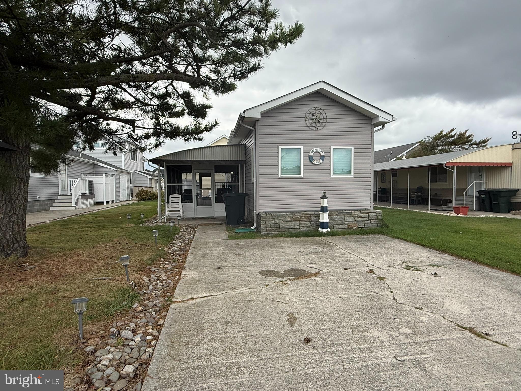 MONTEGO BAY - Residential Lease