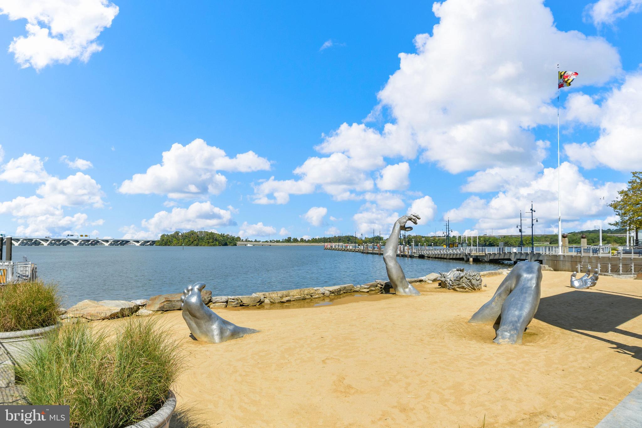 POTOMAC OVERLOOK CONDO - Residential