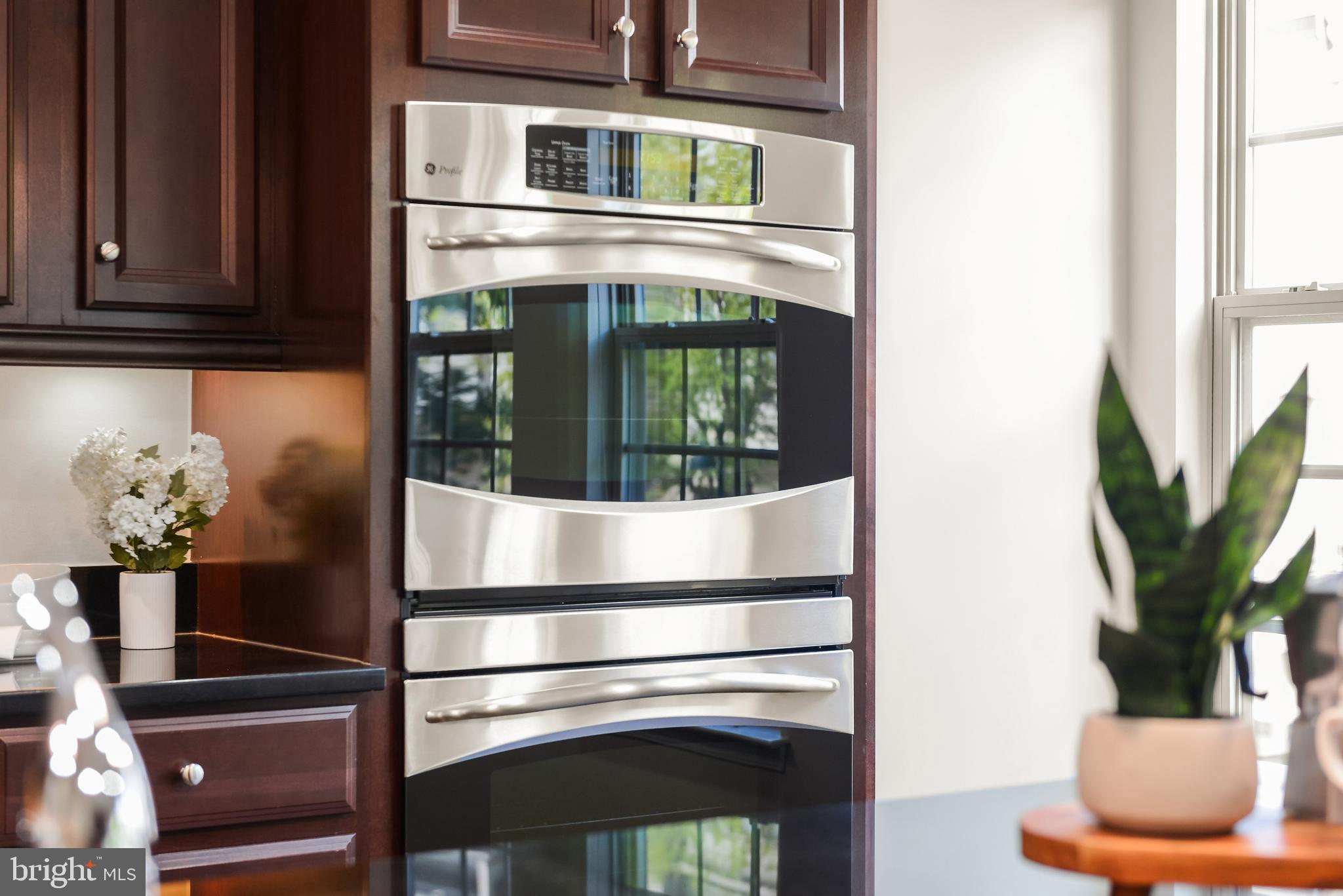 POTOMAC OVERLOOK CONDO - Residential