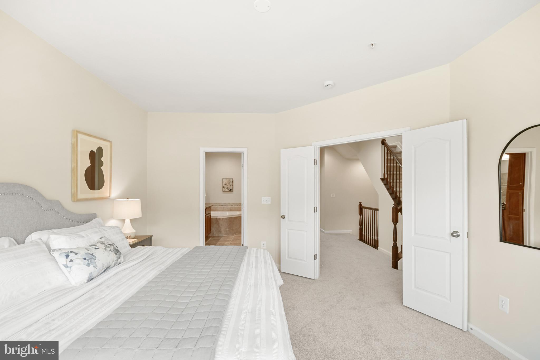 POTOMAC OVERLOOK CONDO - Residential