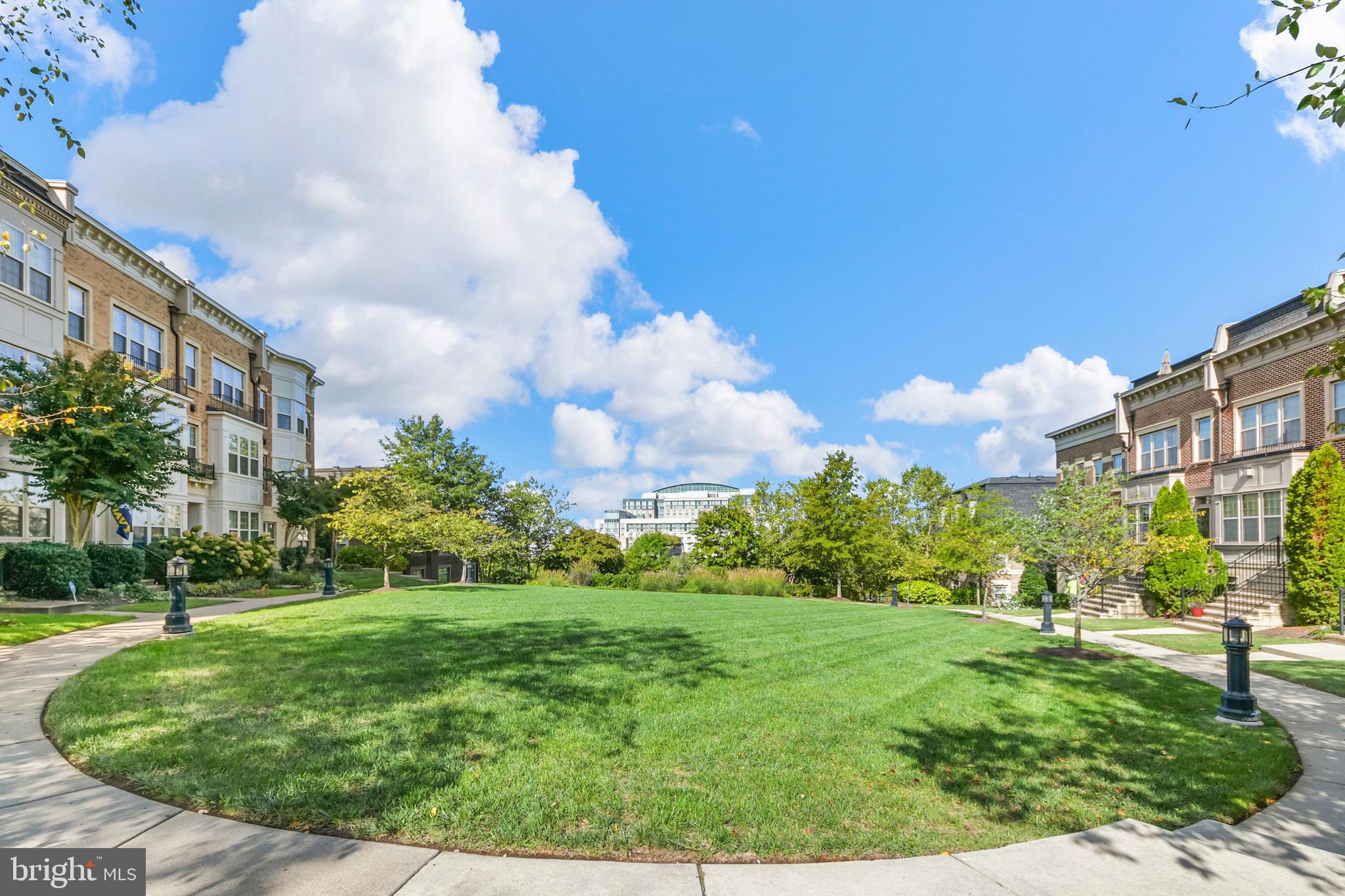 POTOMAC OVERLOOK CONDO - Residential