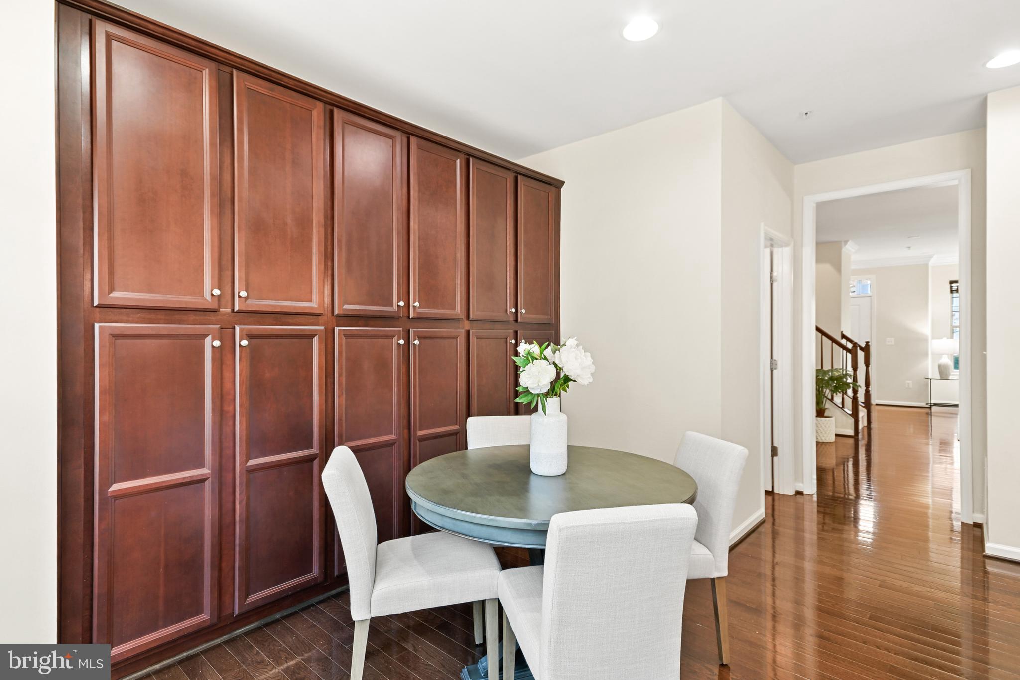 POTOMAC OVERLOOK CONDO - Residential