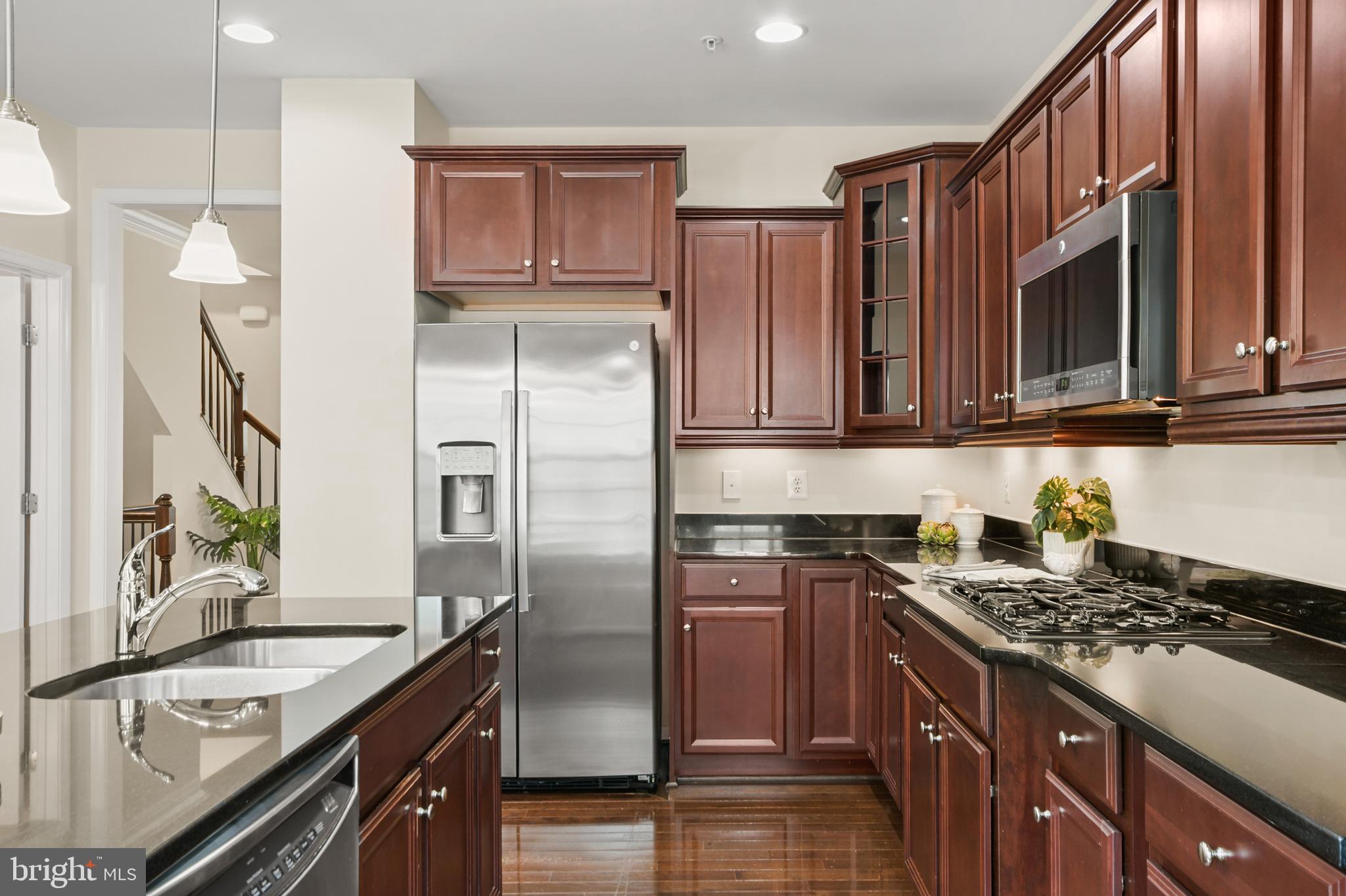 POTOMAC OVERLOOK CONDO - Residential