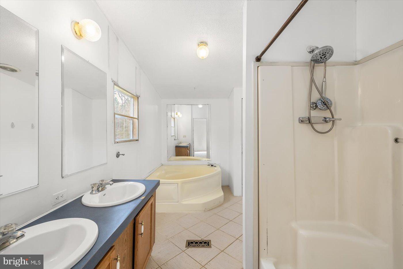 WINDY PINES - Residential