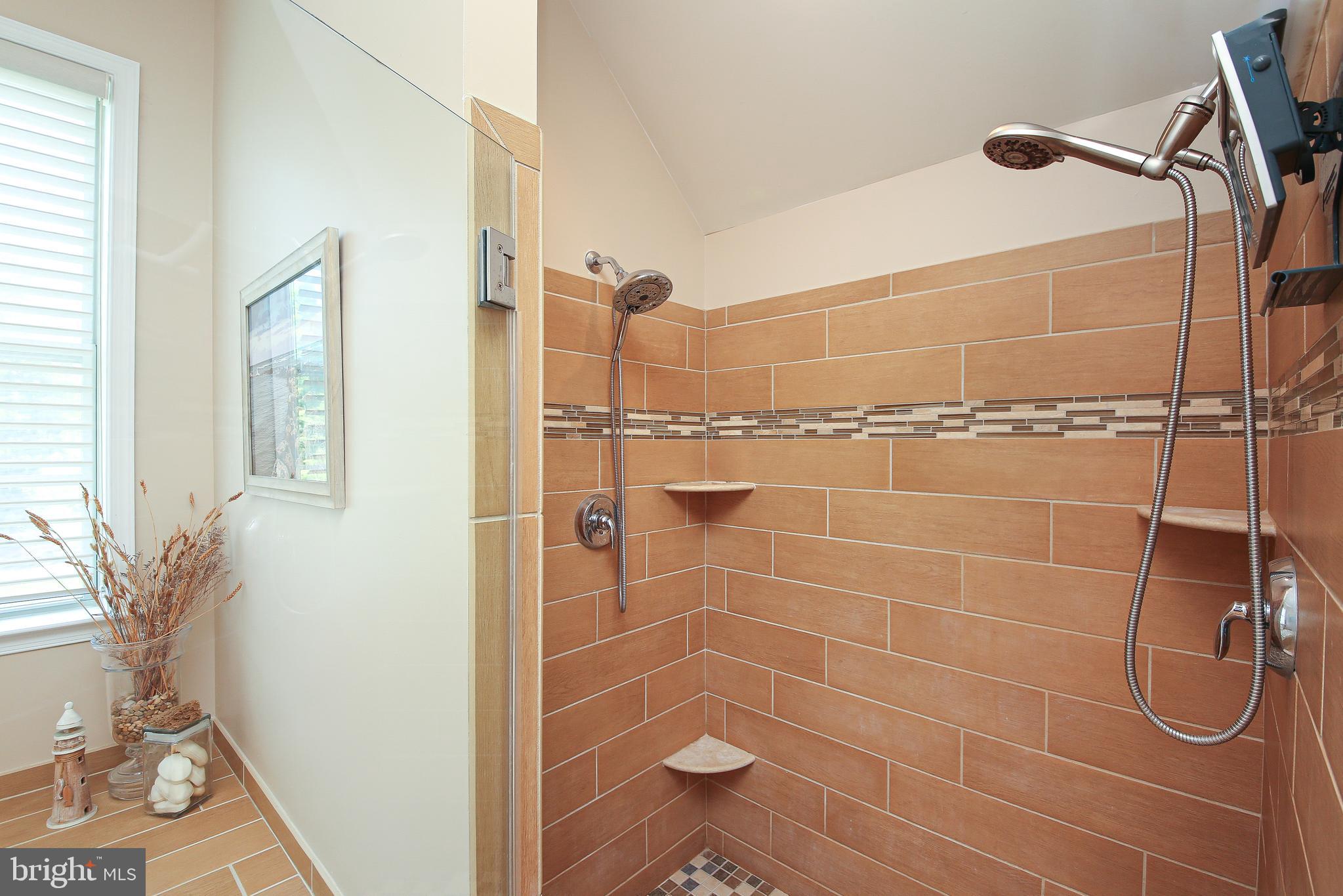 WARRINGTON GLEN - Residential