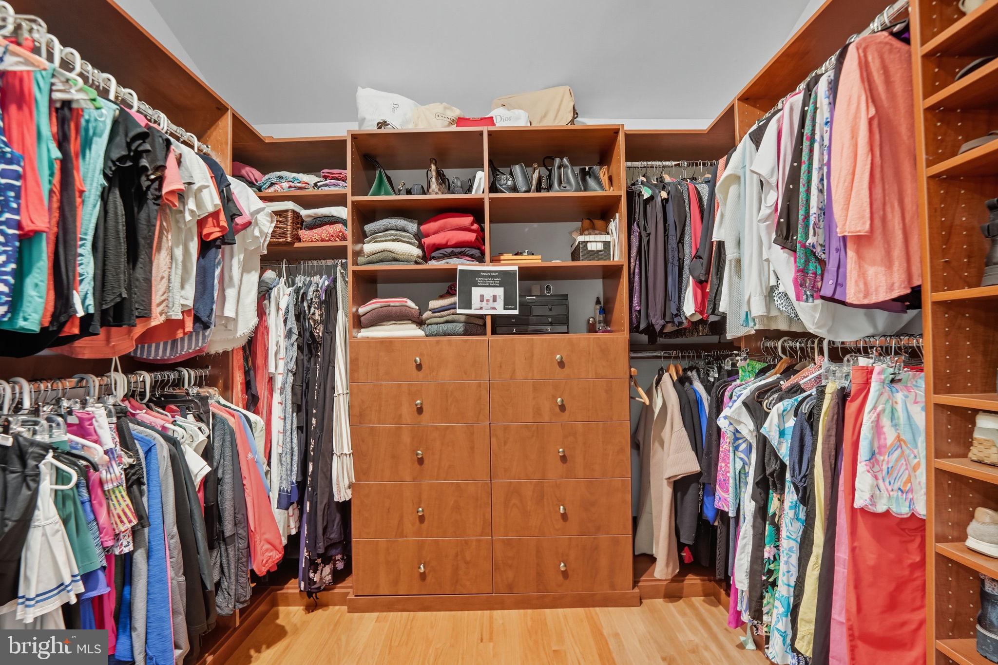 AYR HILL - Residential