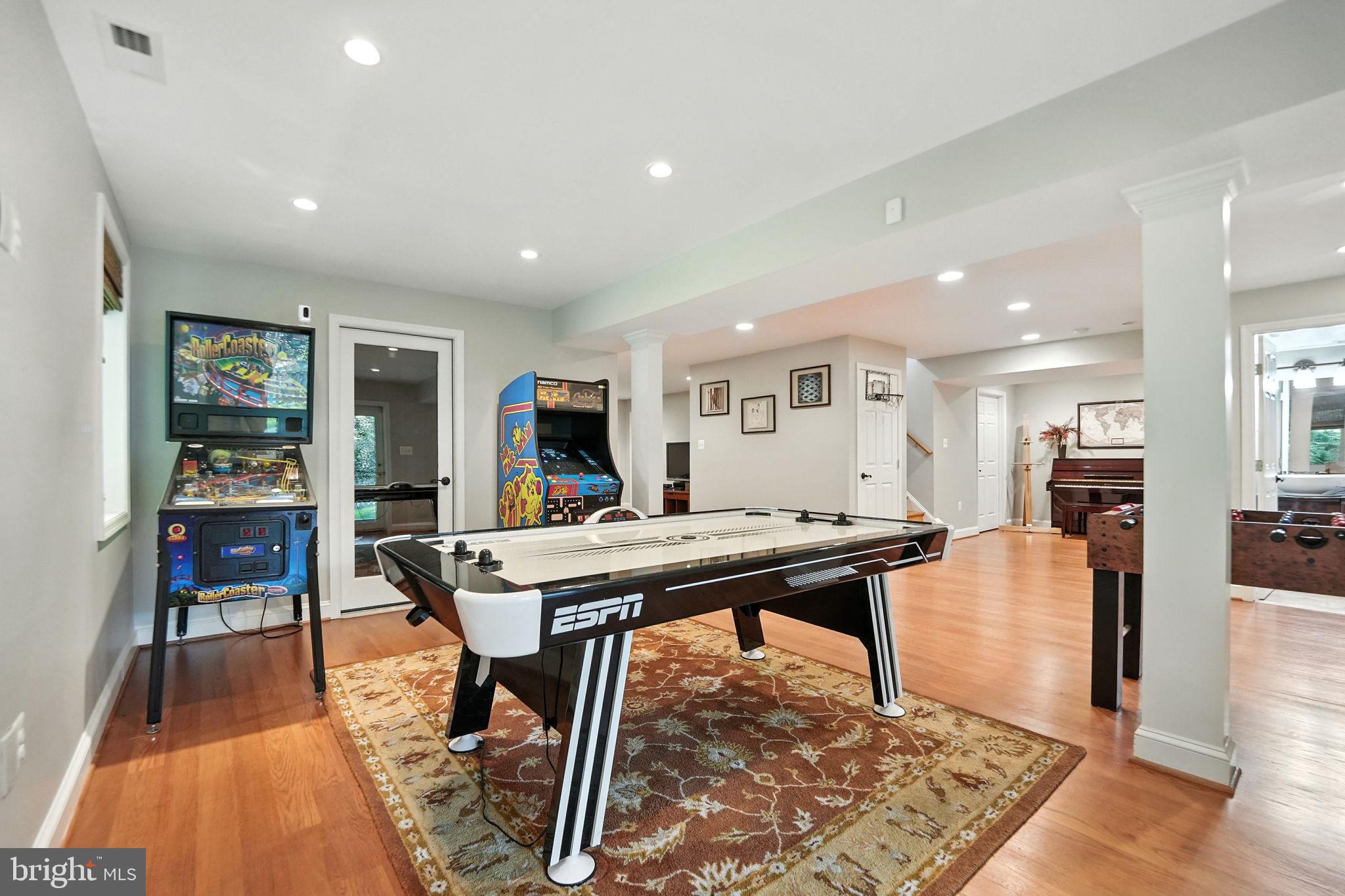 AYR HILL - Residential