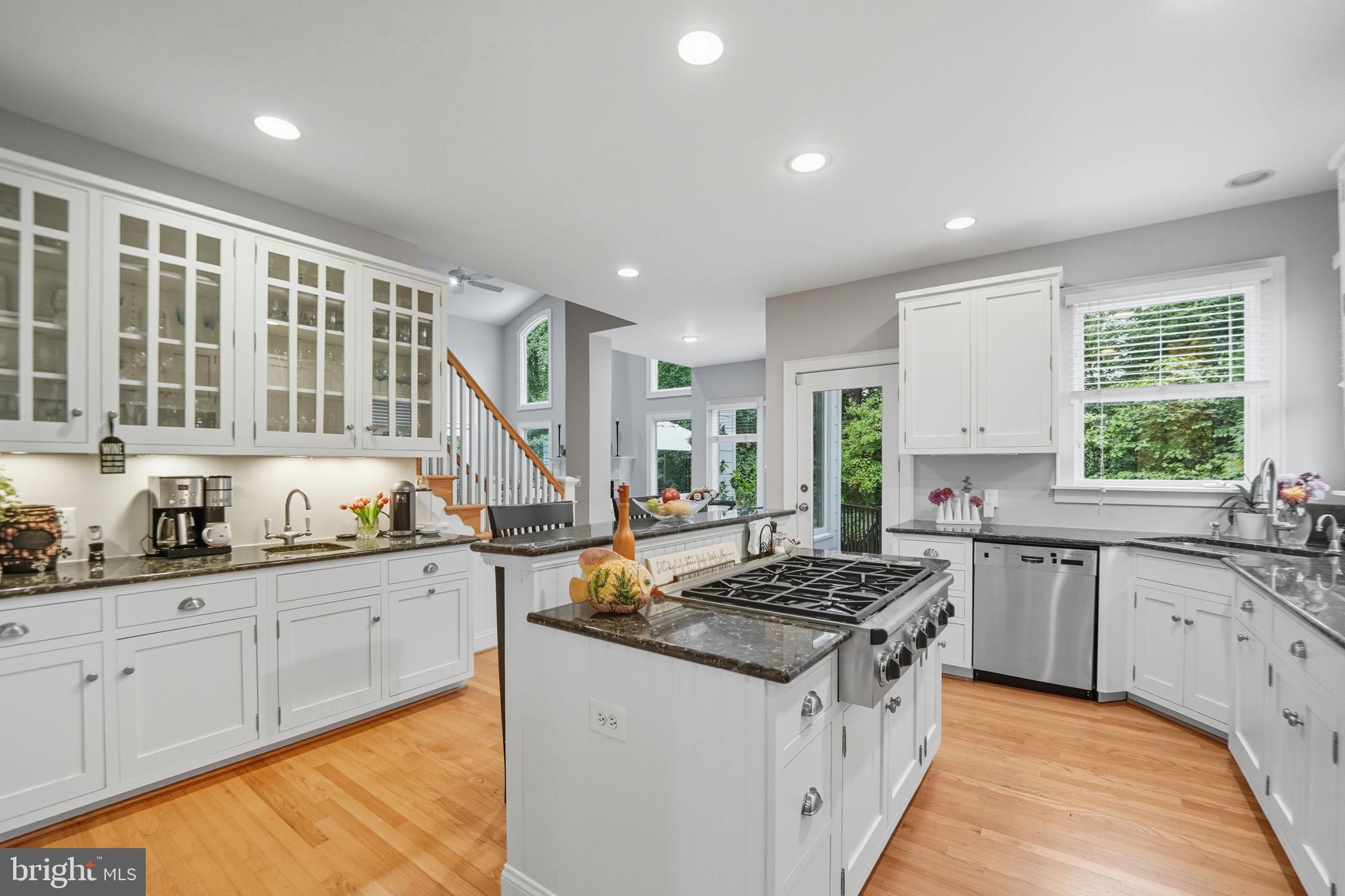 AYR HILL - Residential