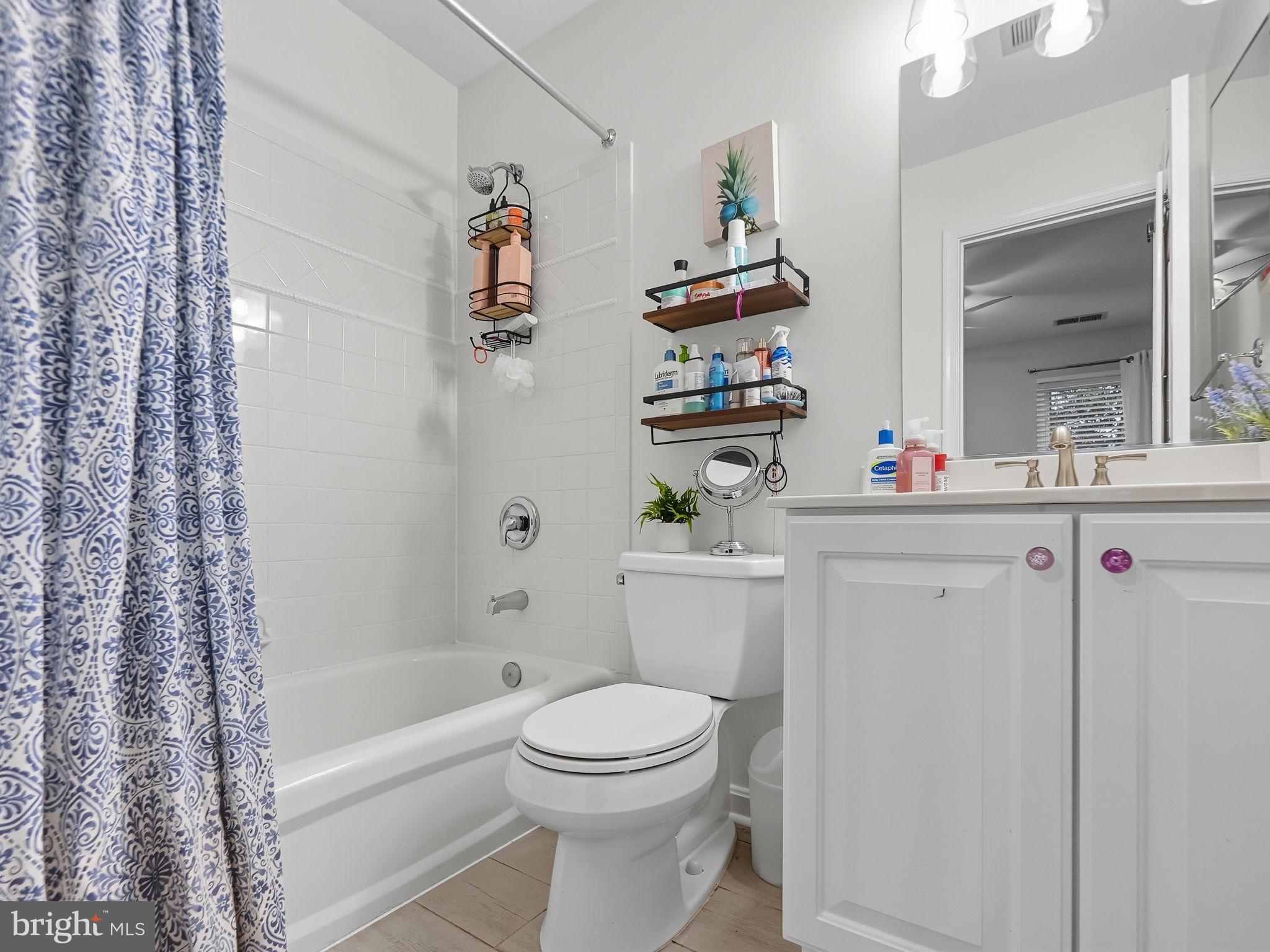 AYR HILL - Residential