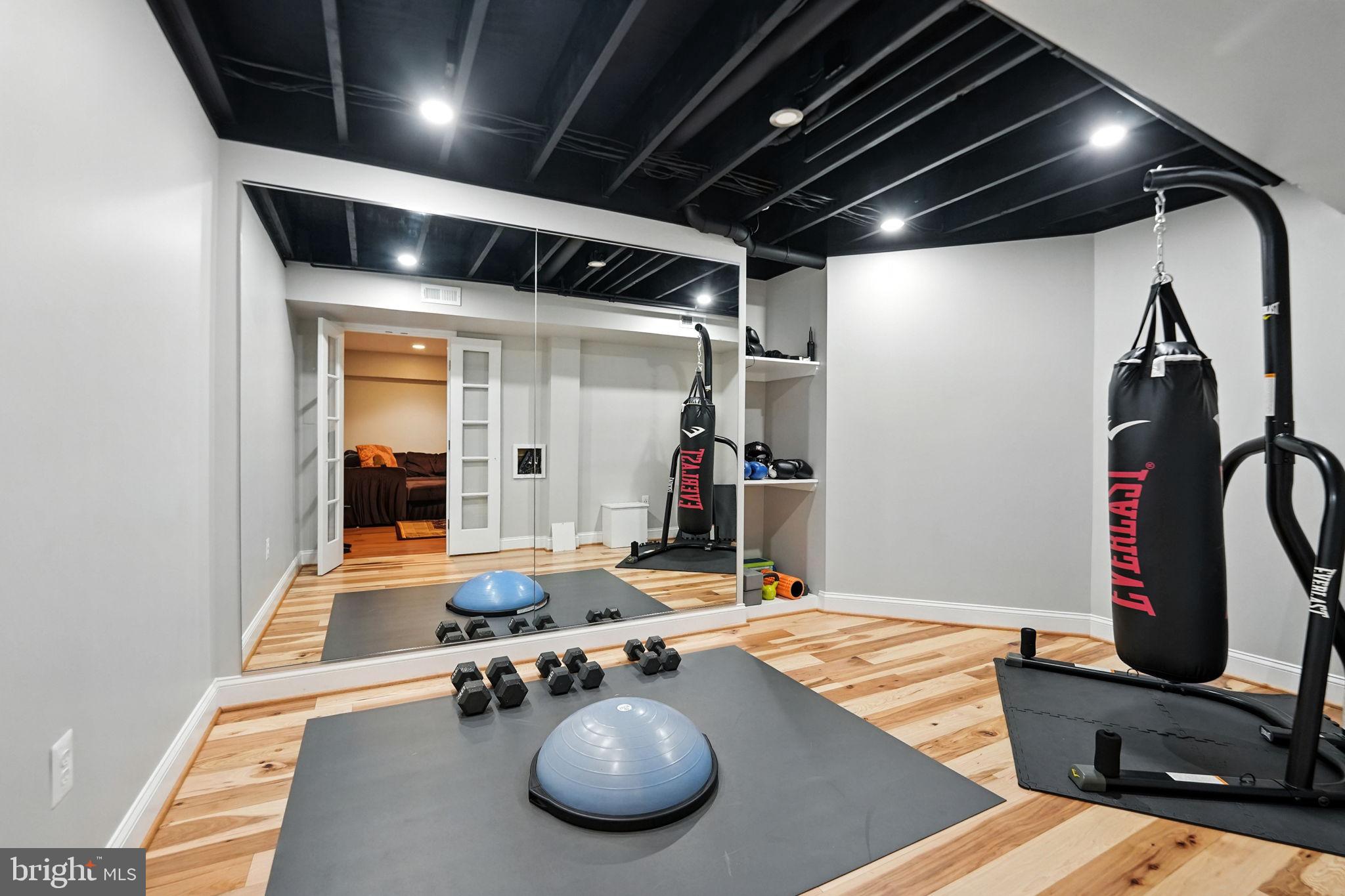 AYR HILL - Residential