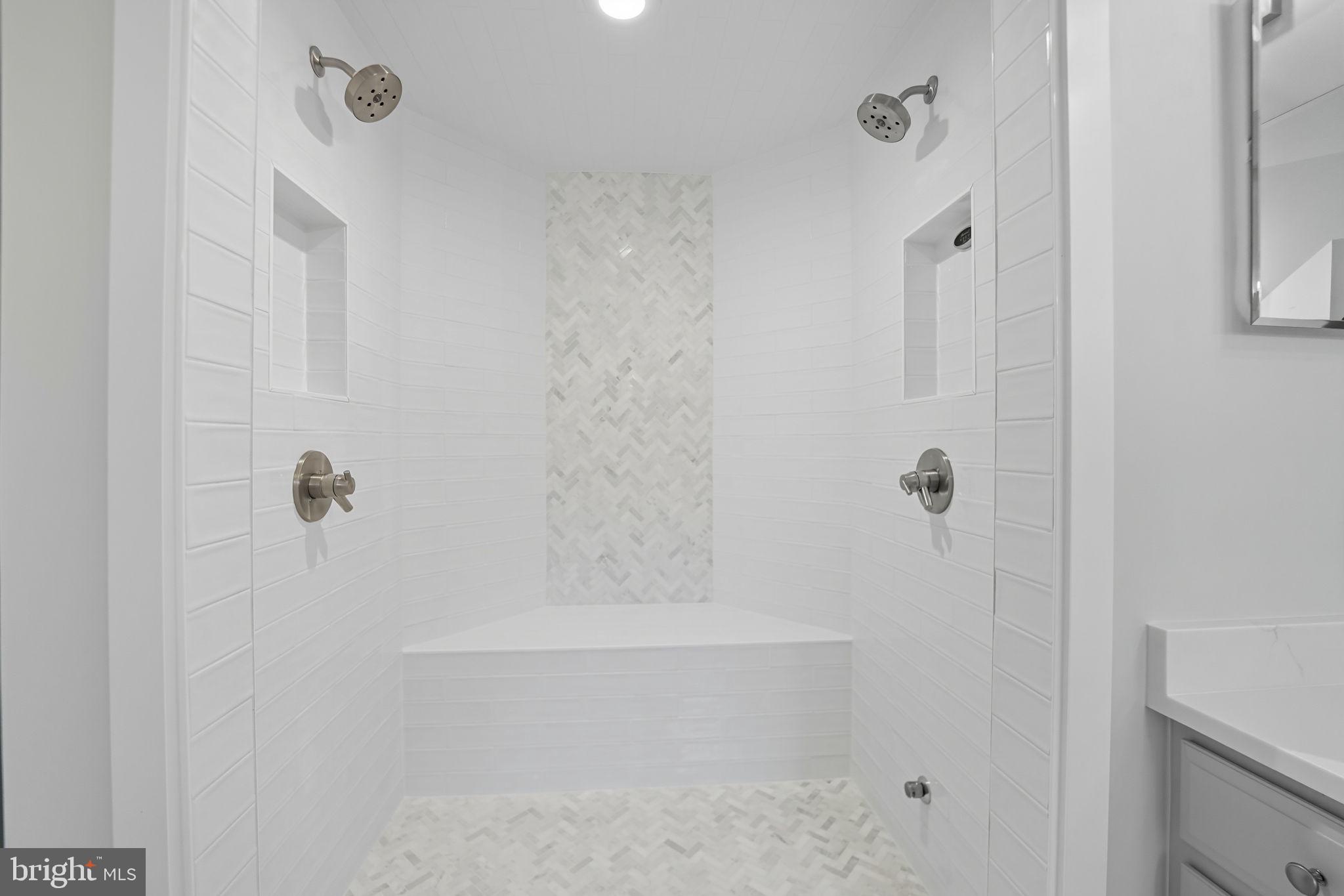 AYR HILL - Residential