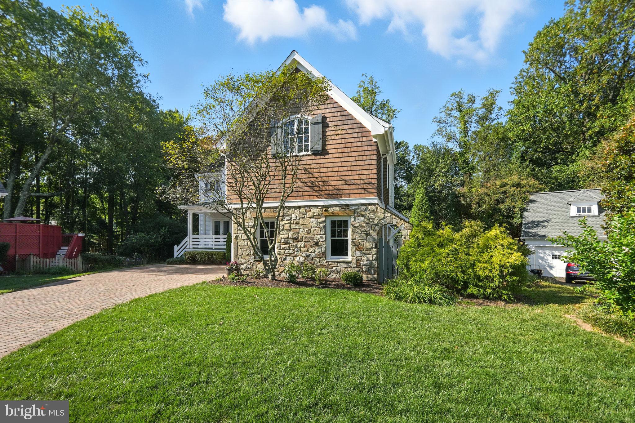 201 PRESCOTT CIRCLE SE