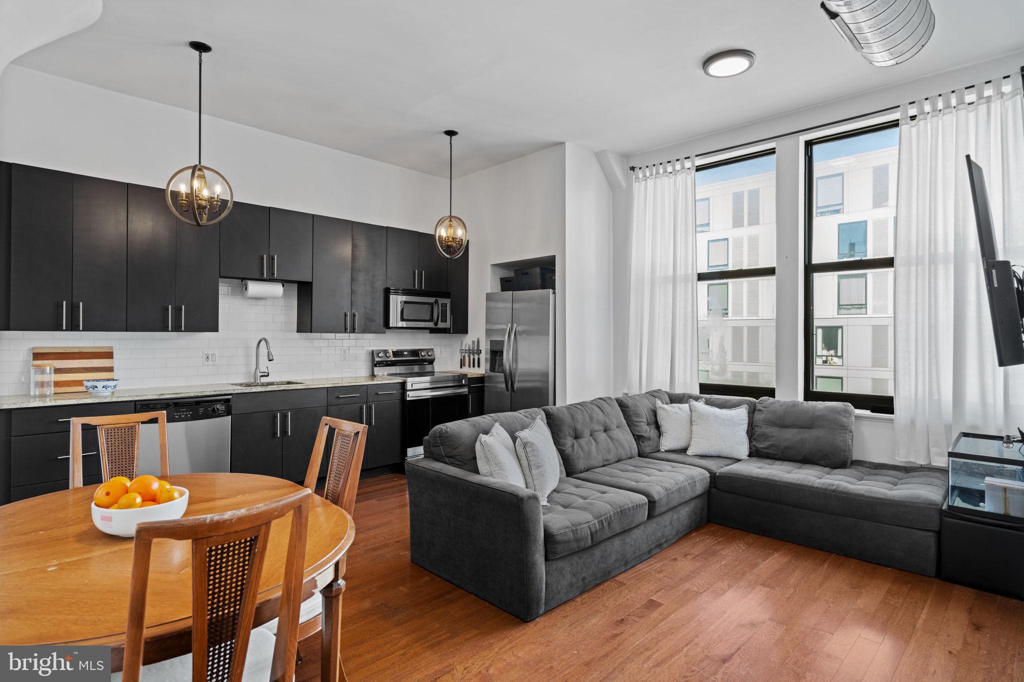AVENUE OF THE ARTS - Residential