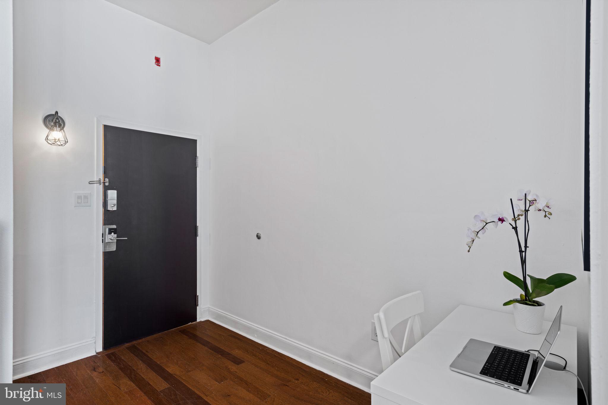 AVENUE OF THE ARTS - Residential