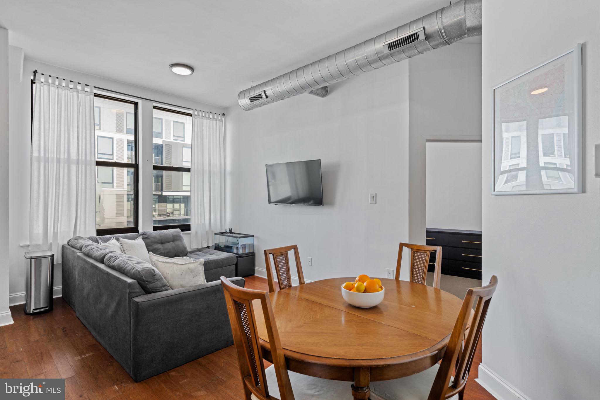 AVENUE OF THE ARTS - Residential
