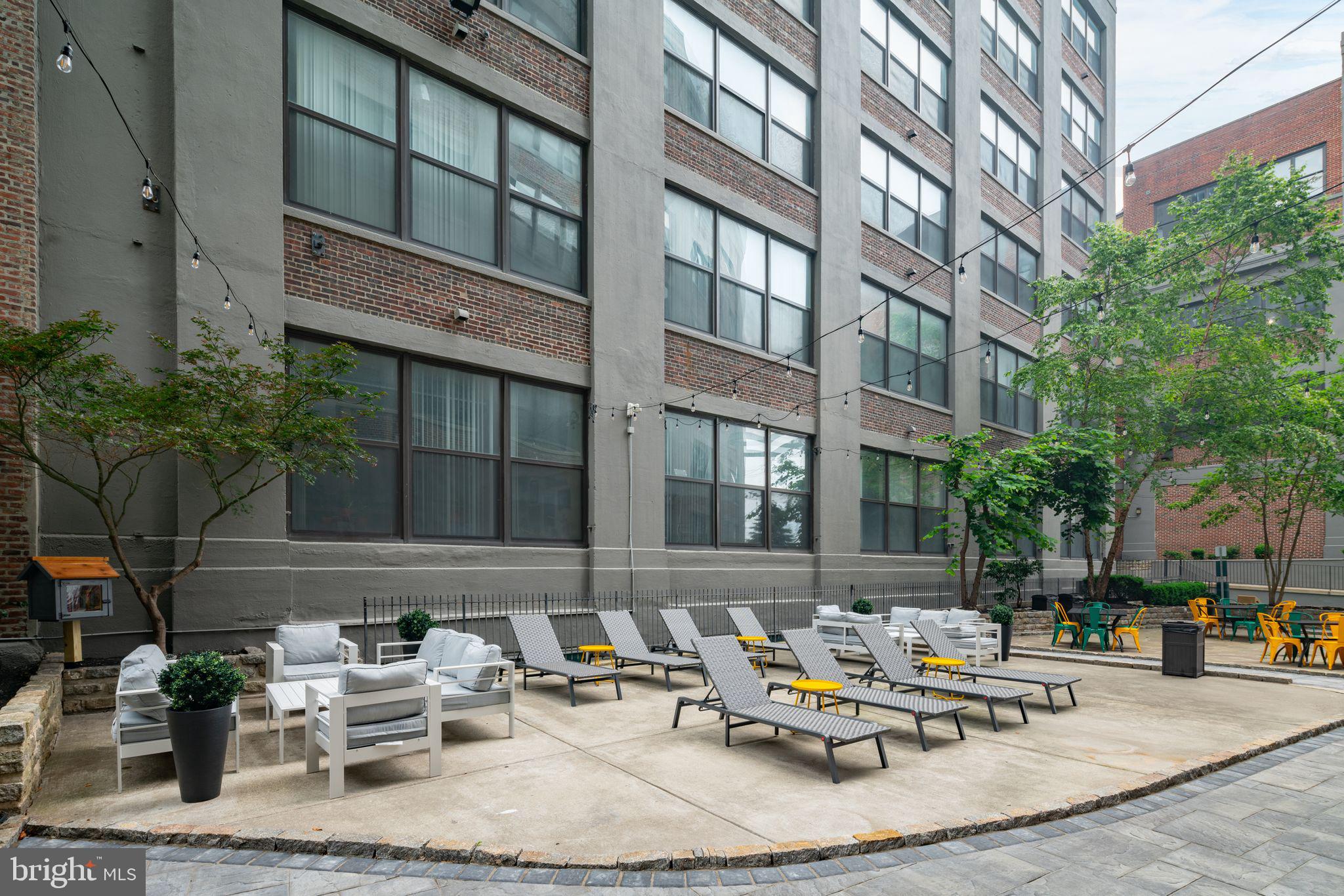 AVENUE OF THE ARTS - Residential