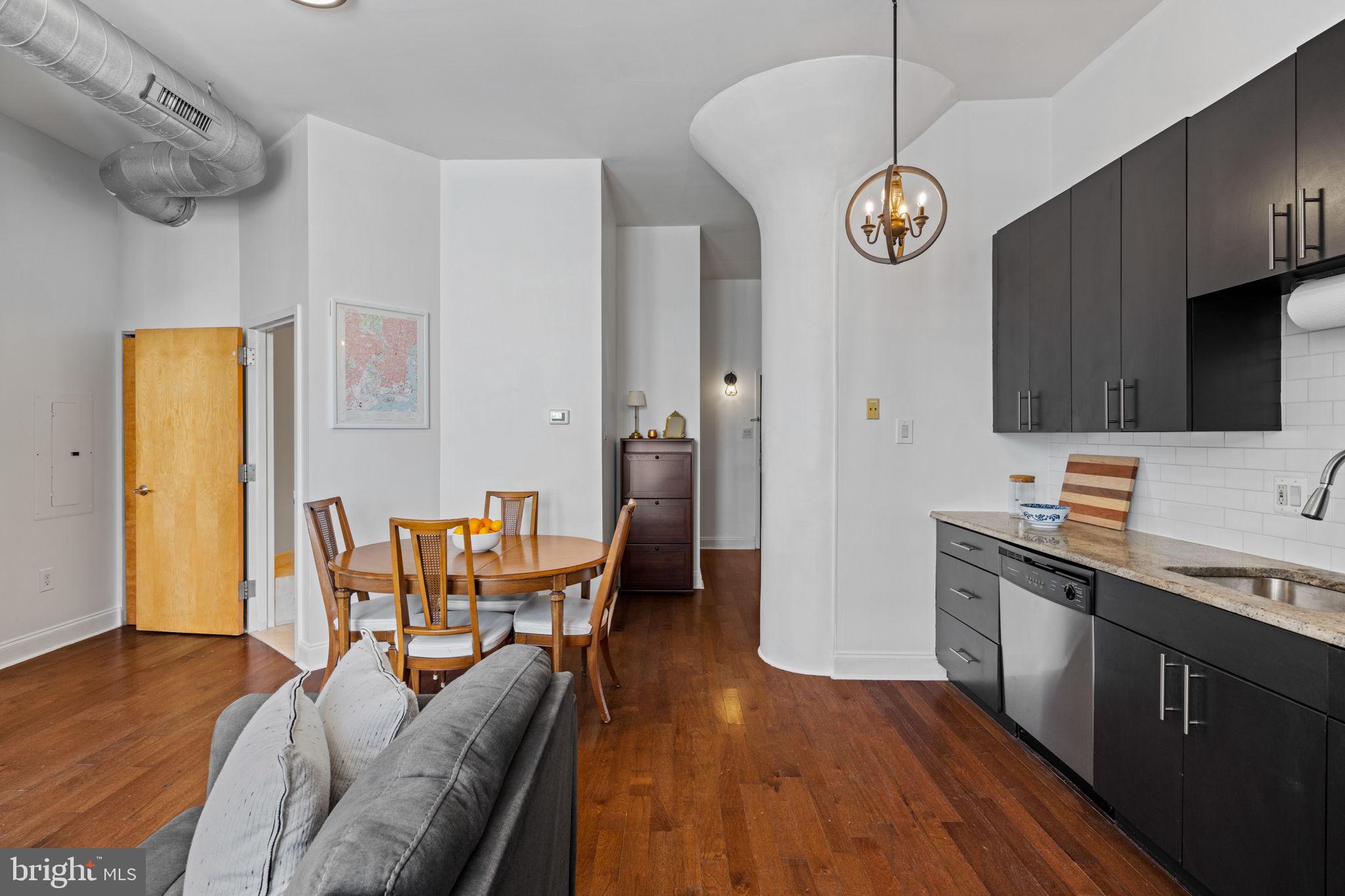 AVENUE OF THE ARTS - Residential