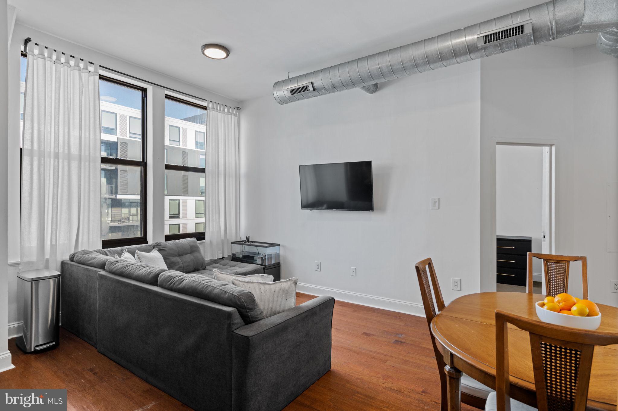 AVENUE OF THE ARTS - Residential
