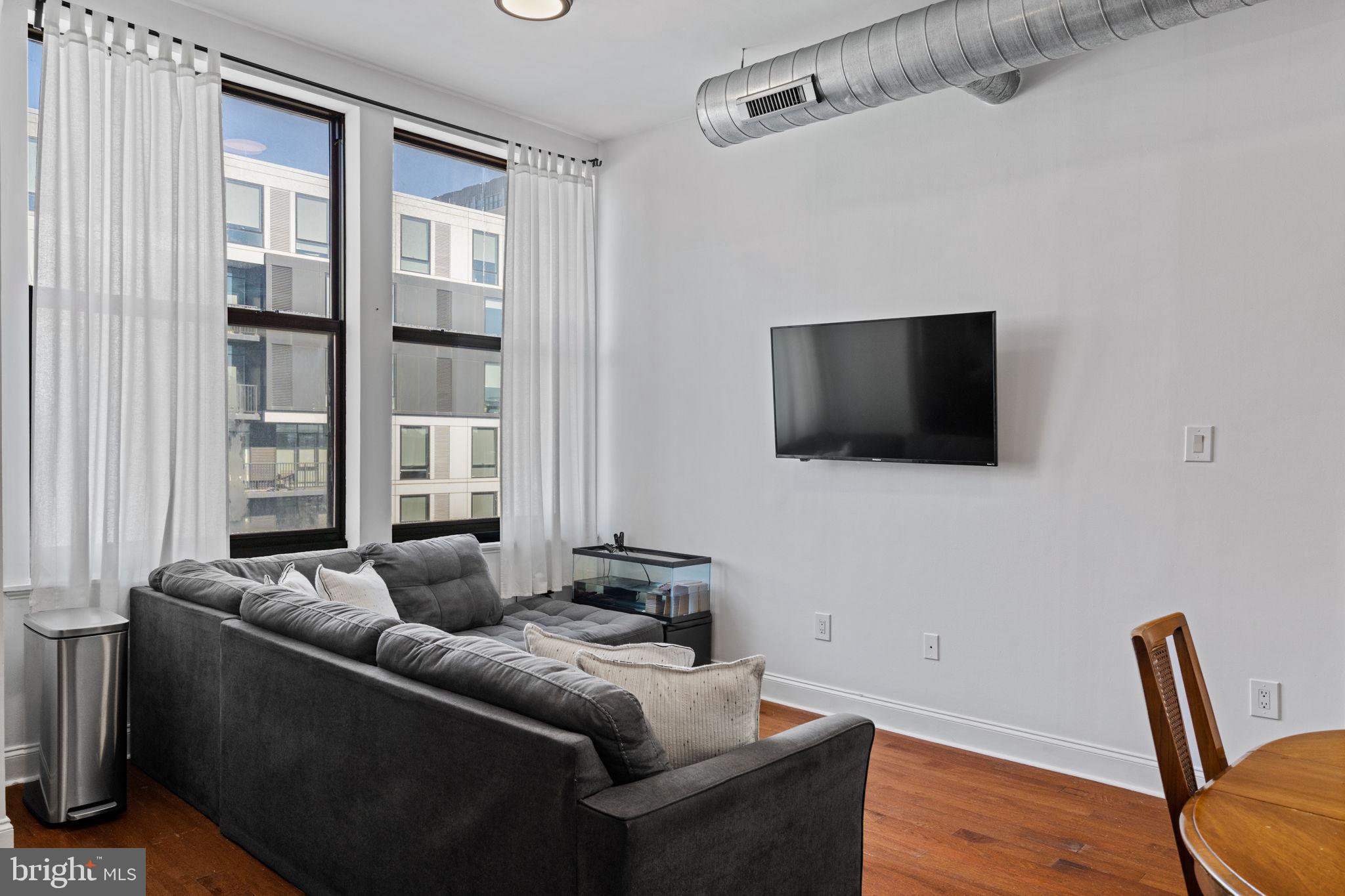 AVENUE OF THE ARTS - Residential
