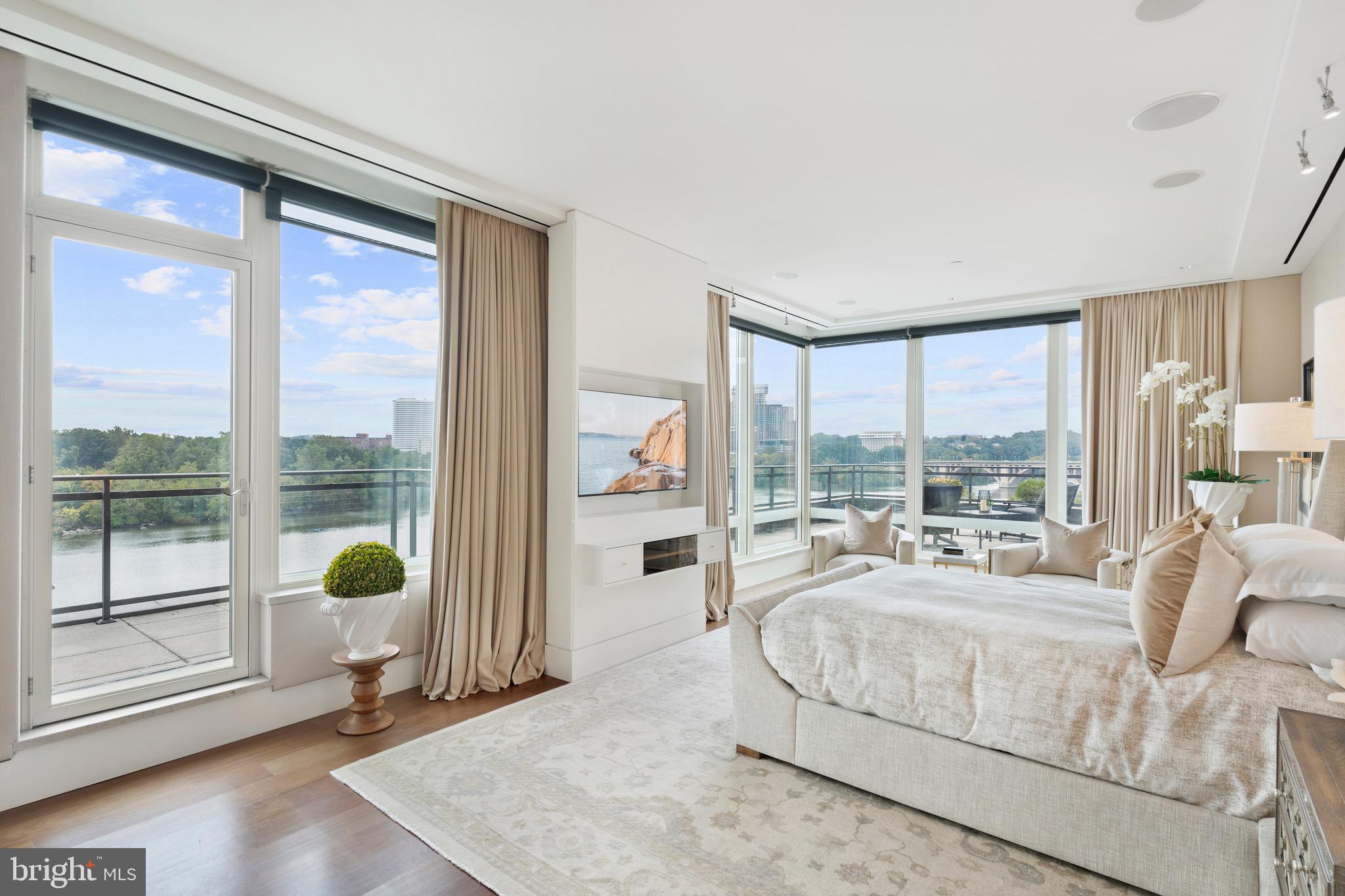 GEORGETOWN - Residential