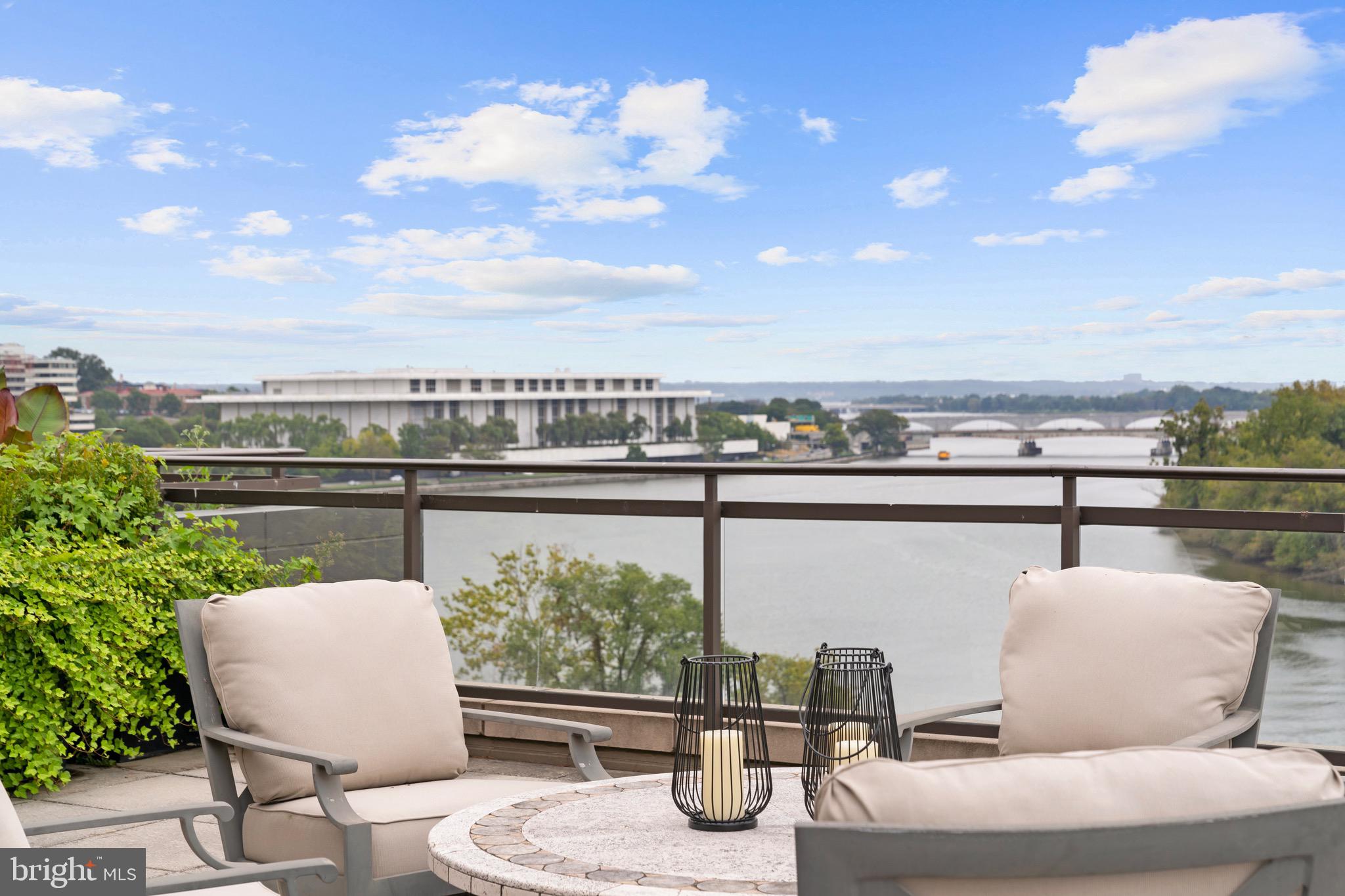 GEORGETOWN - Residential