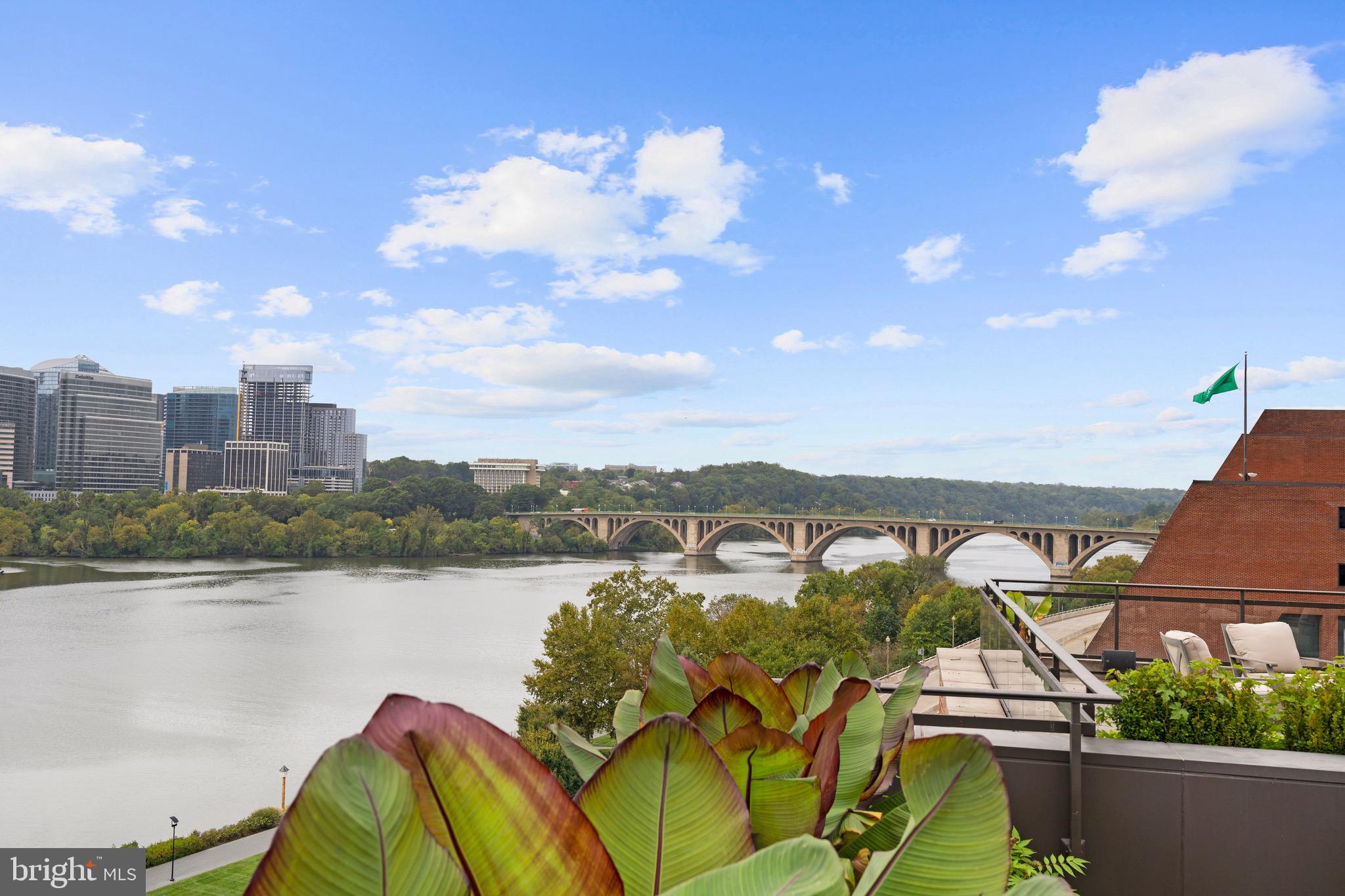 GEORGETOWN - Residential