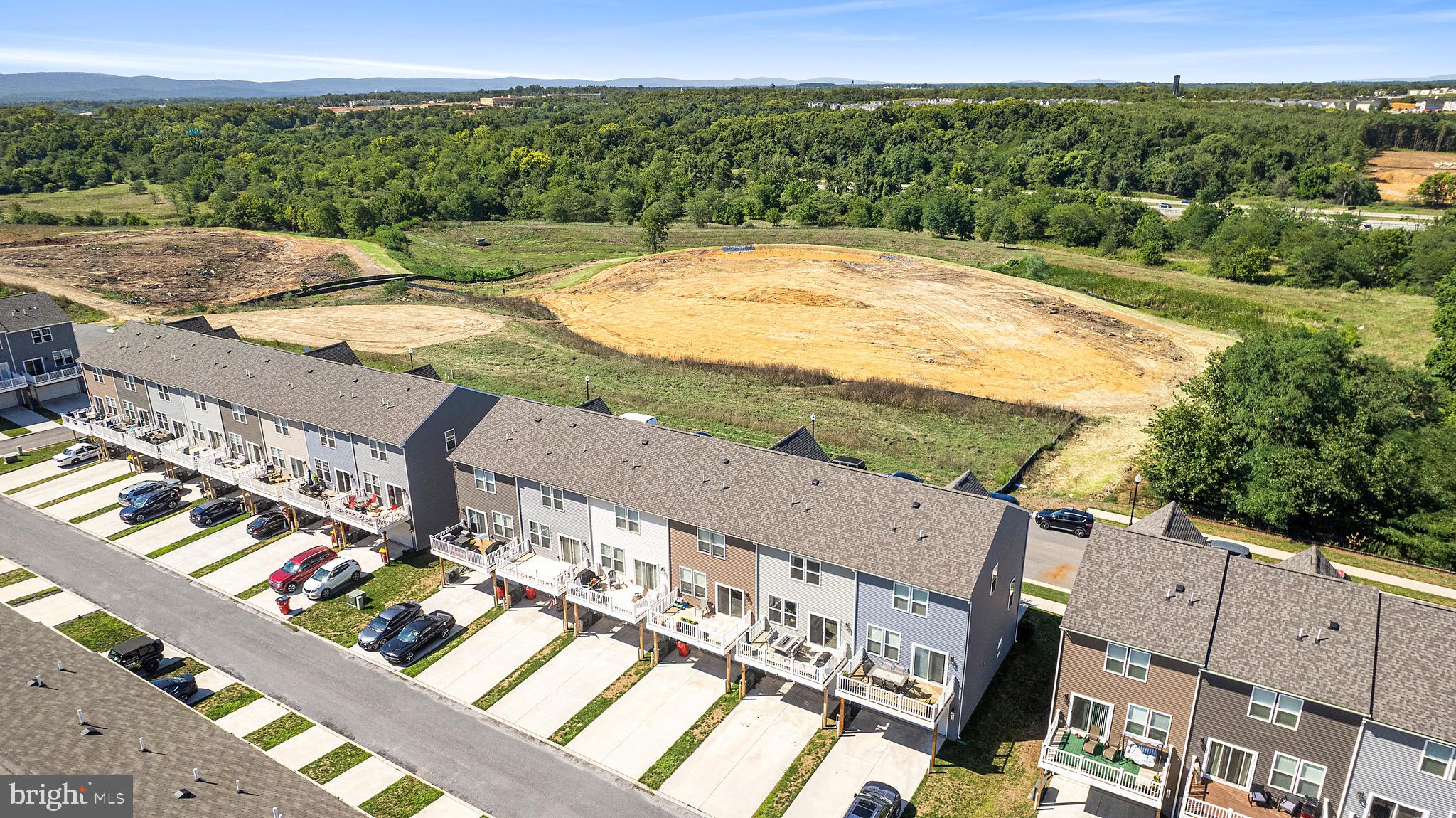 PRESIDENTS POINTE - Residential Lease