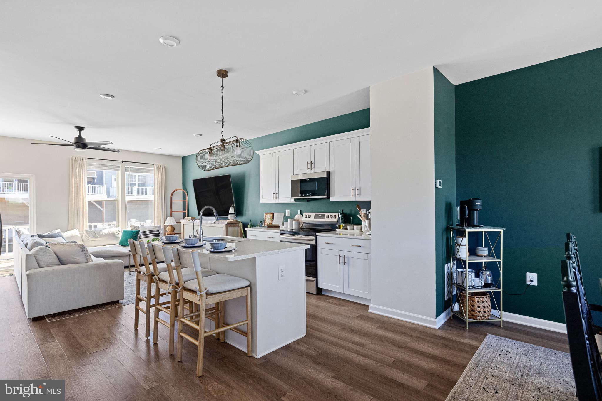 PRESIDENTS POINTE - Residential Lease