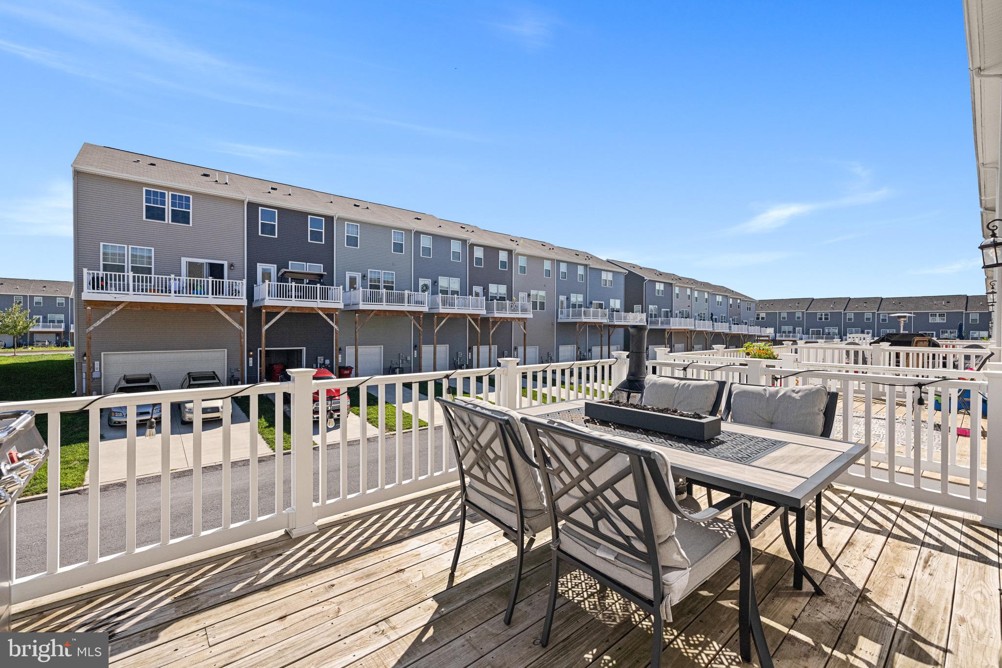 PRESIDENTS POINTE - Residential Lease