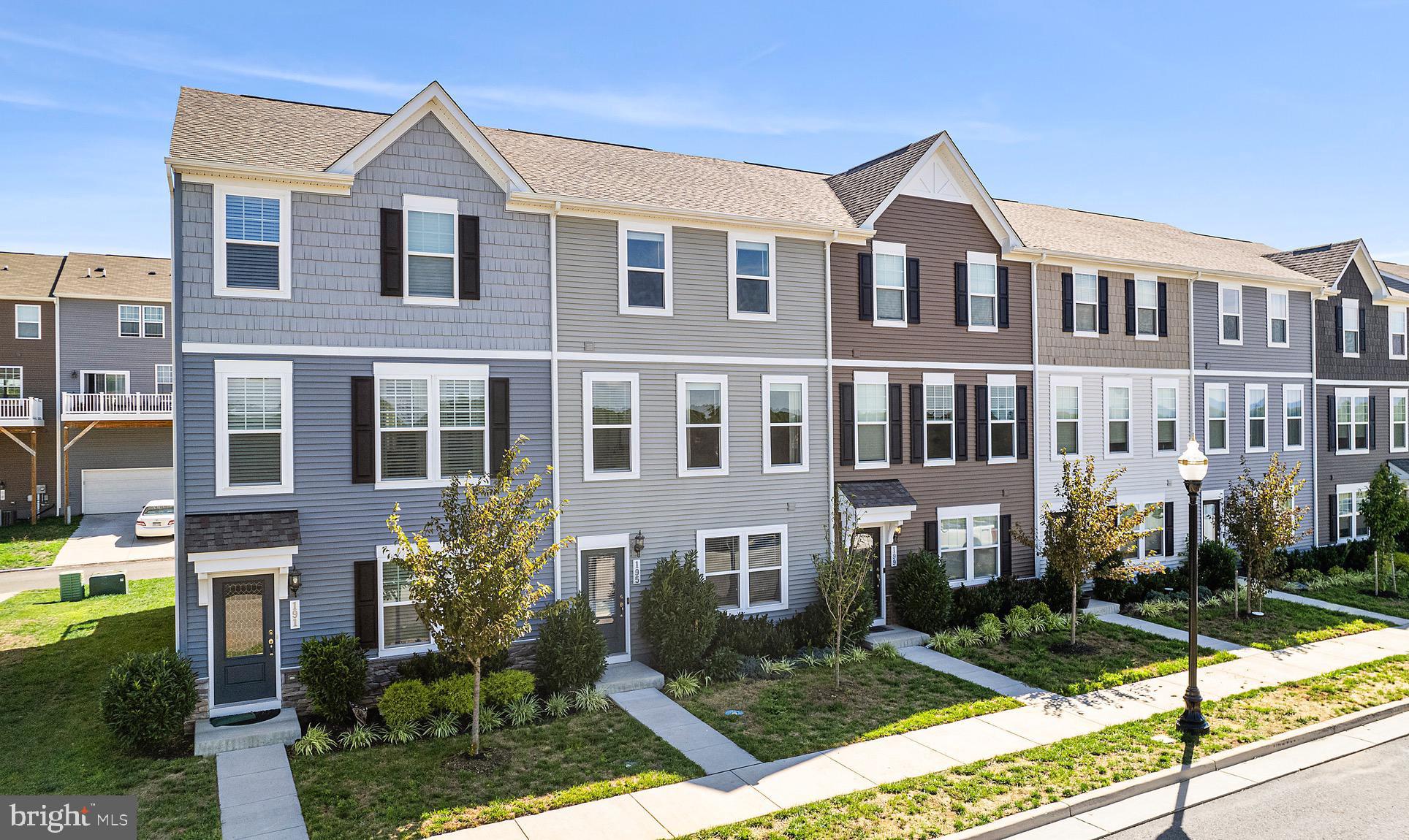 PRESIDENTS POINTE - Residential Lease