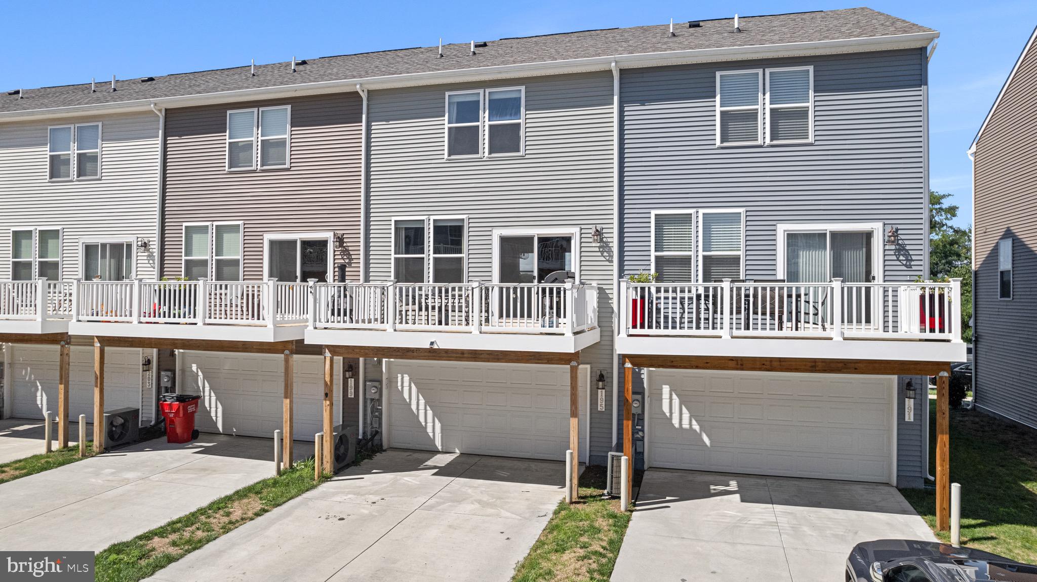 PRESIDENTS POINTE - Residential Lease