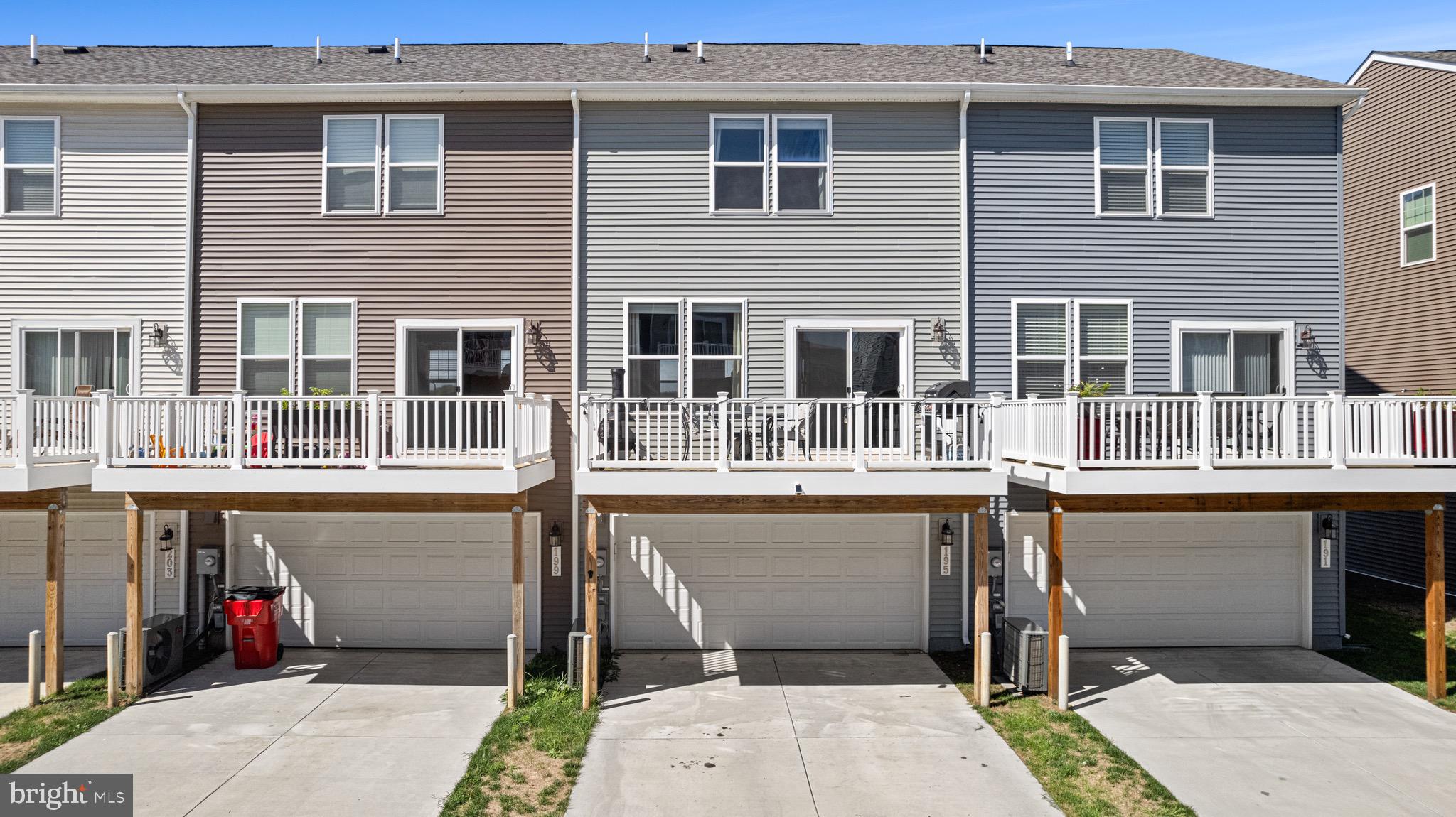 PRESIDENTS POINTE - Residential Lease