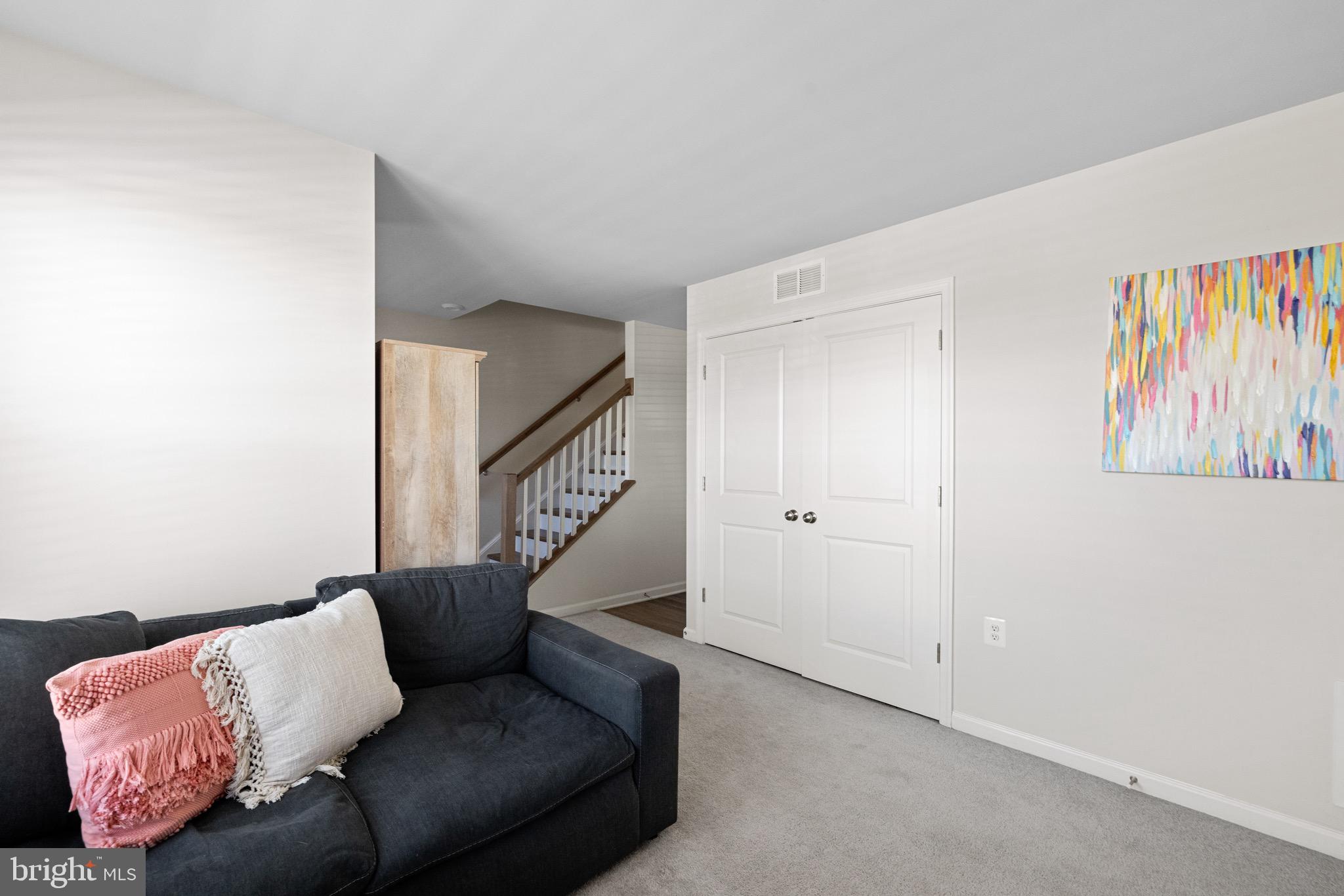 PRESIDENTS POINTE - Residential Lease