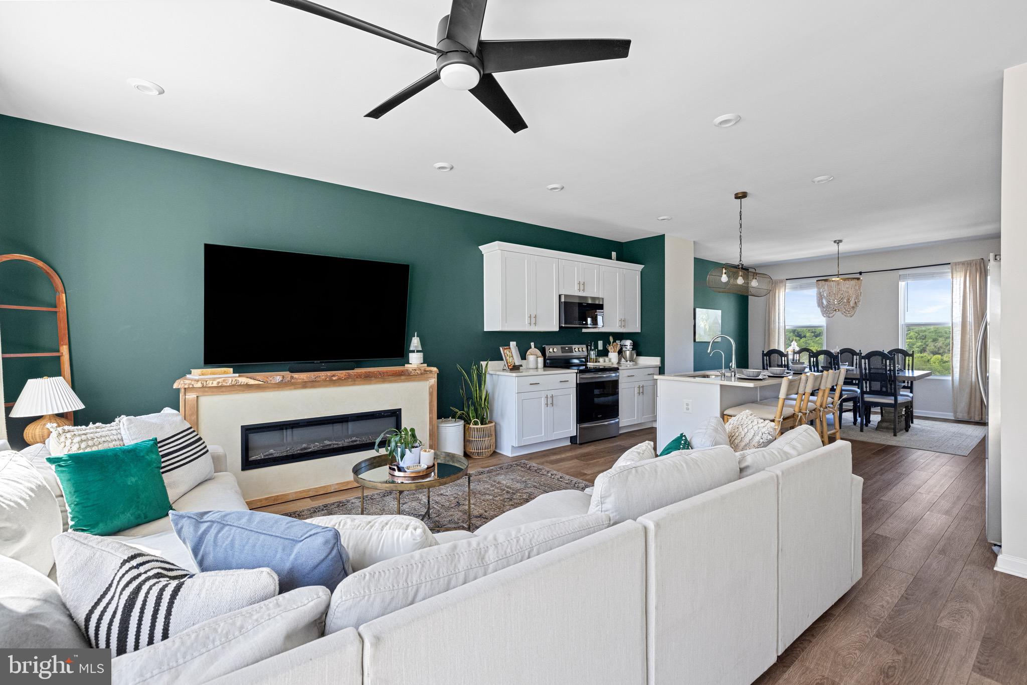 PRESIDENTS POINTE - Residential Lease