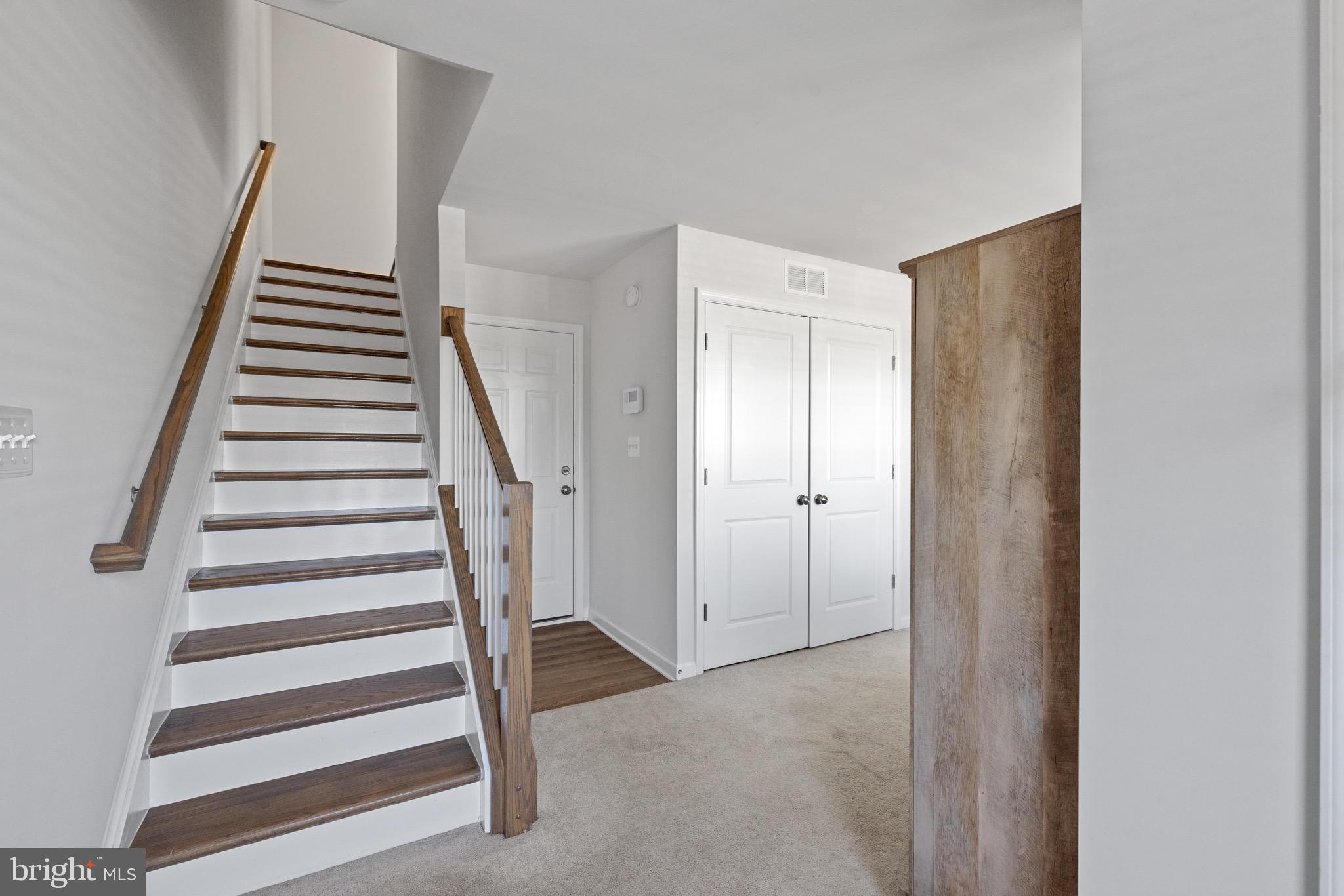 PRESIDENTS POINTE - Residential Lease